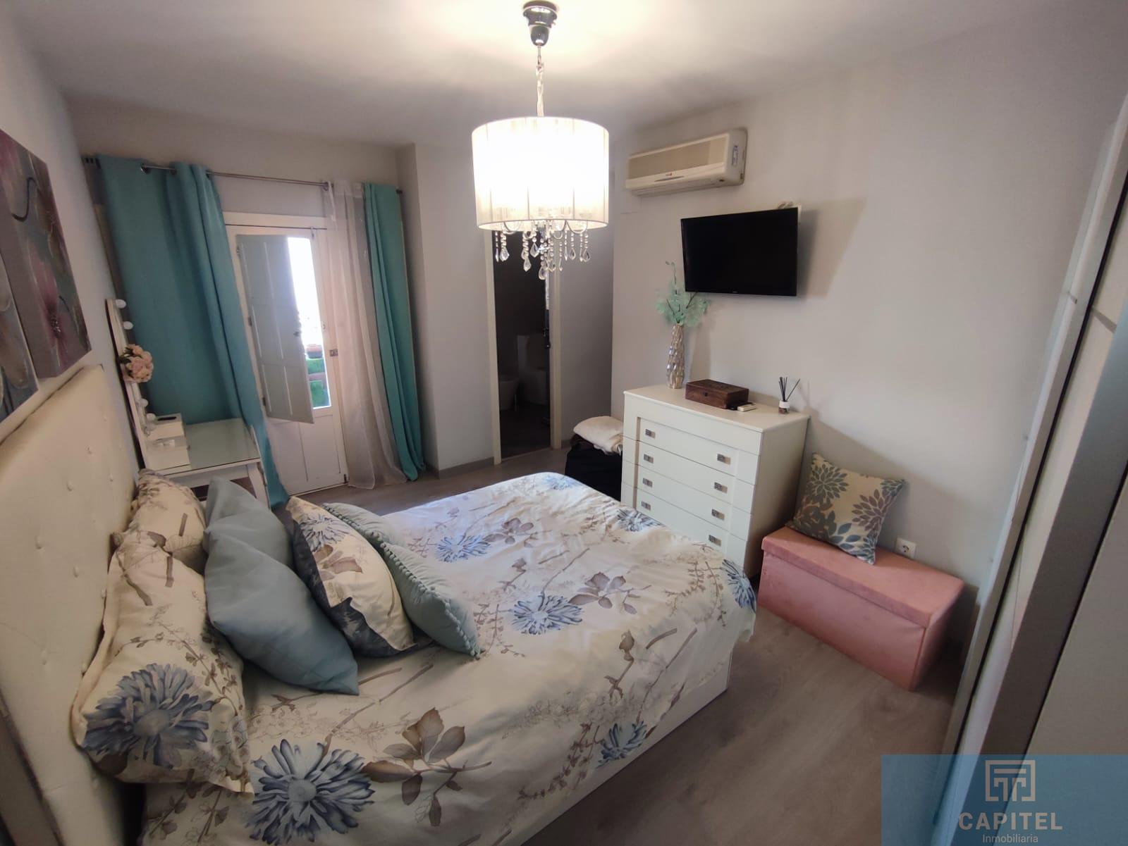 For sale of flat in Córdoba