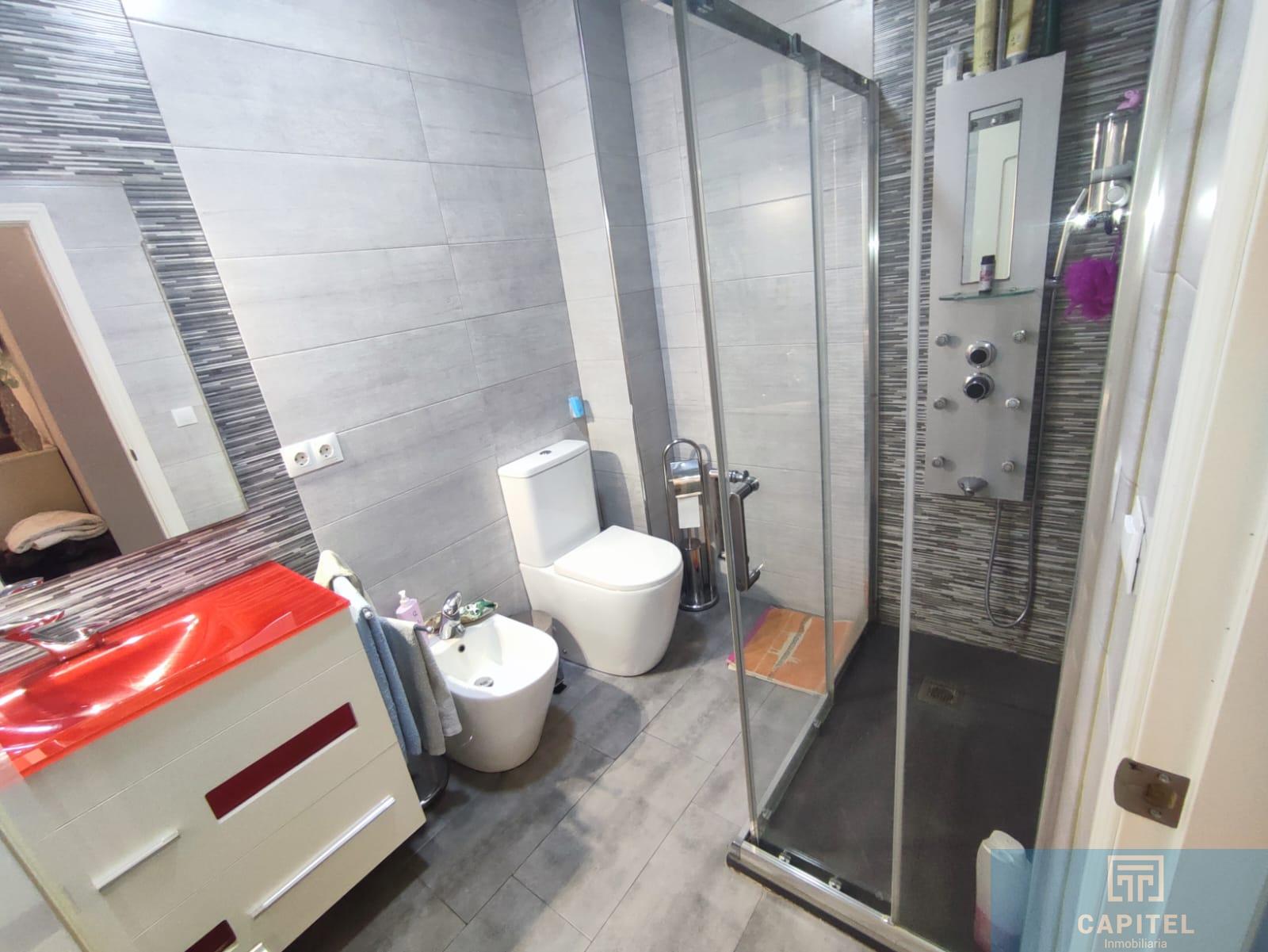 For sale of flat in Córdoba