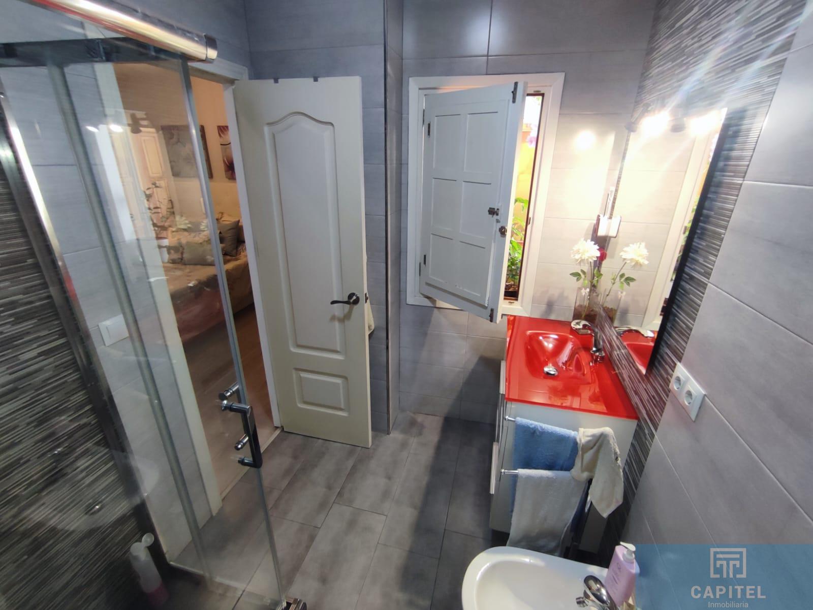For sale of flat in Córdoba