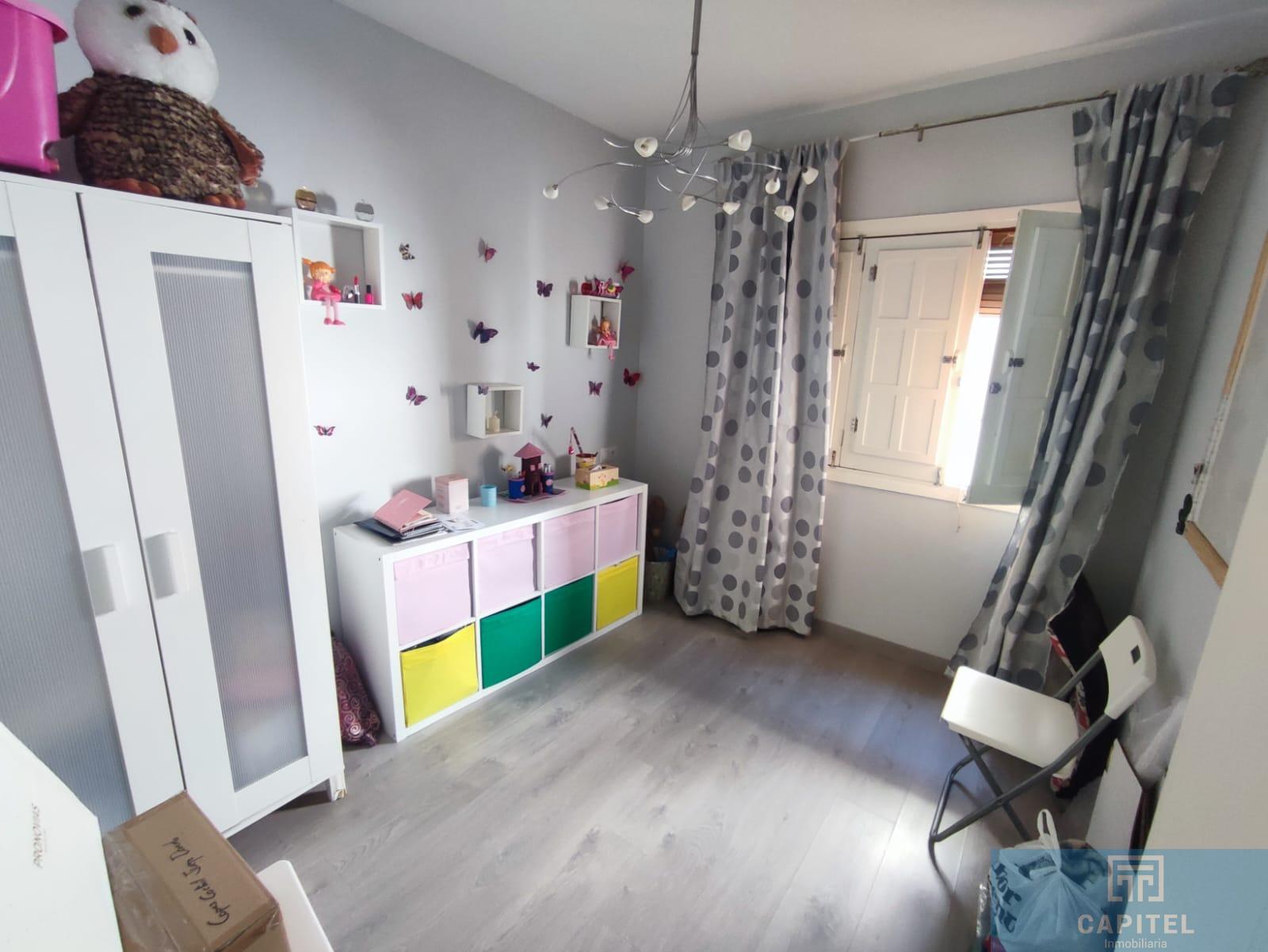 For sale of flat in Córdoba
