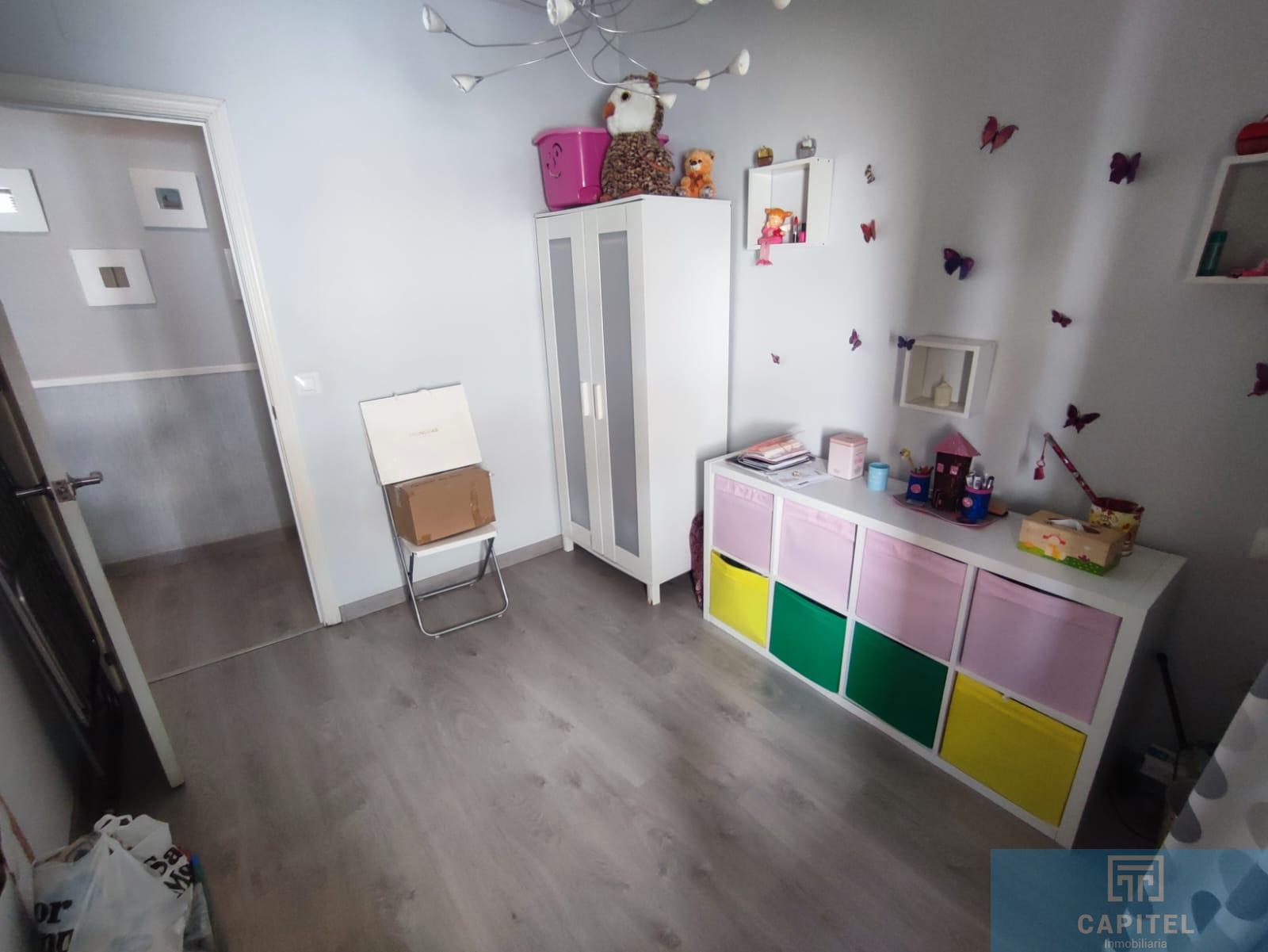 For sale of flat in Córdoba