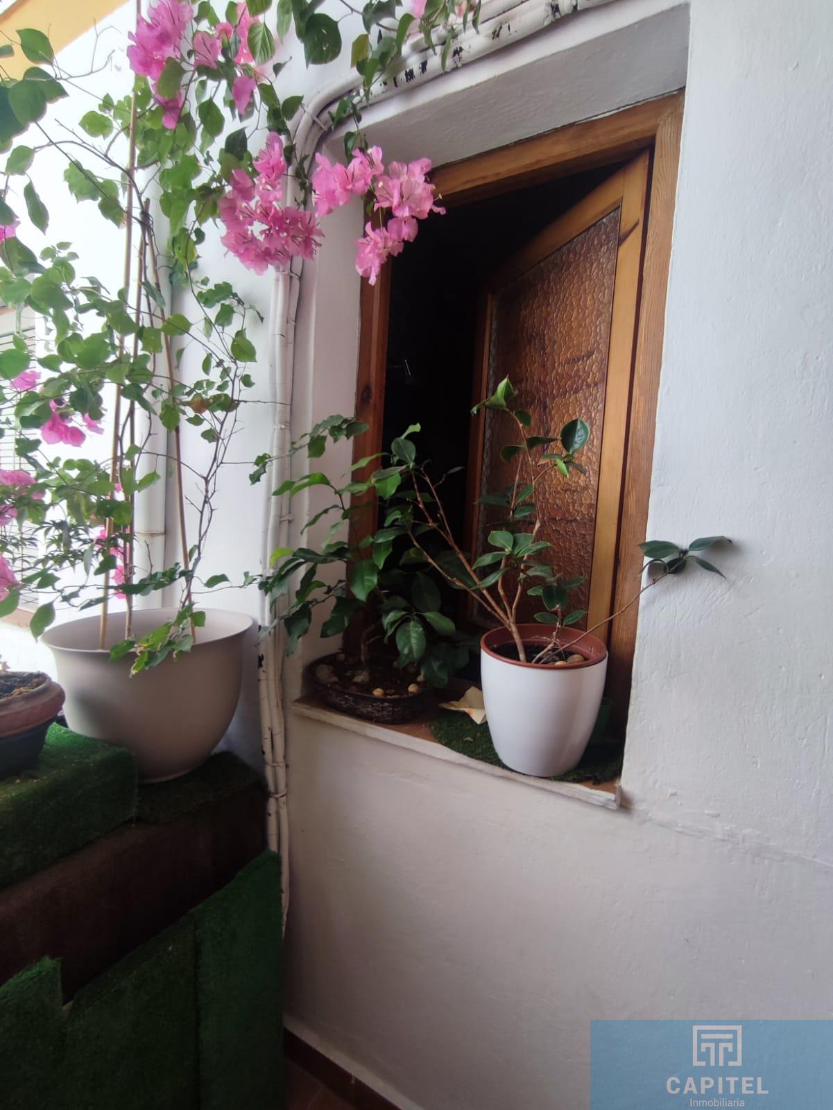 For sale of flat in Córdoba