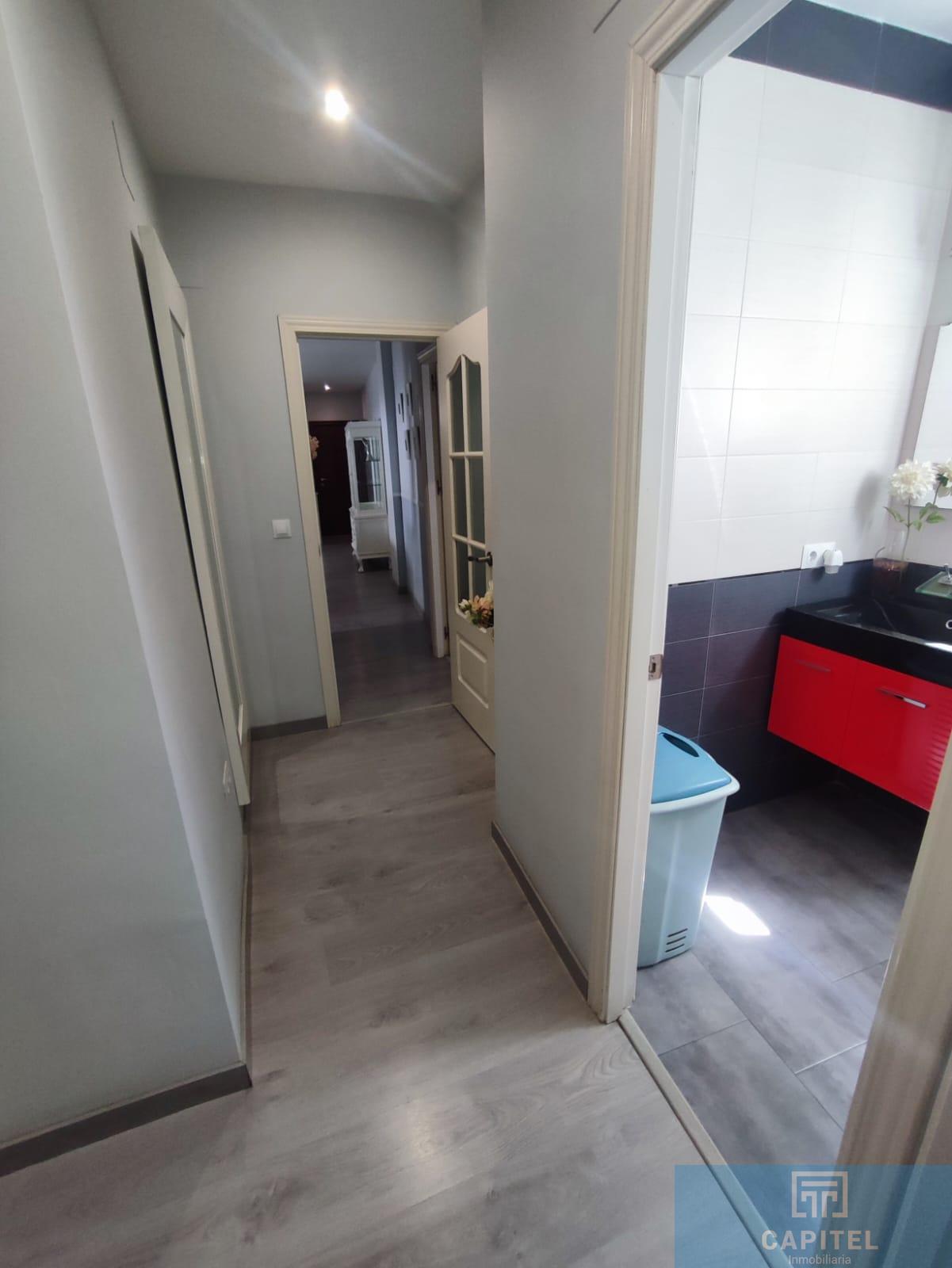 For sale of flat in Córdoba
