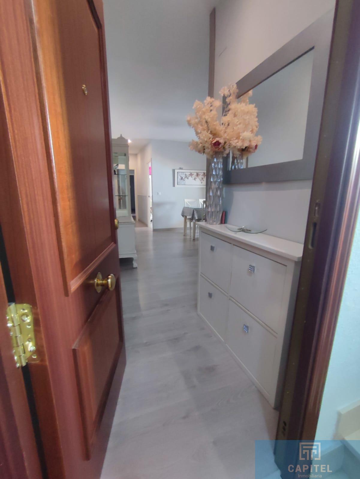 For sale of flat in Córdoba