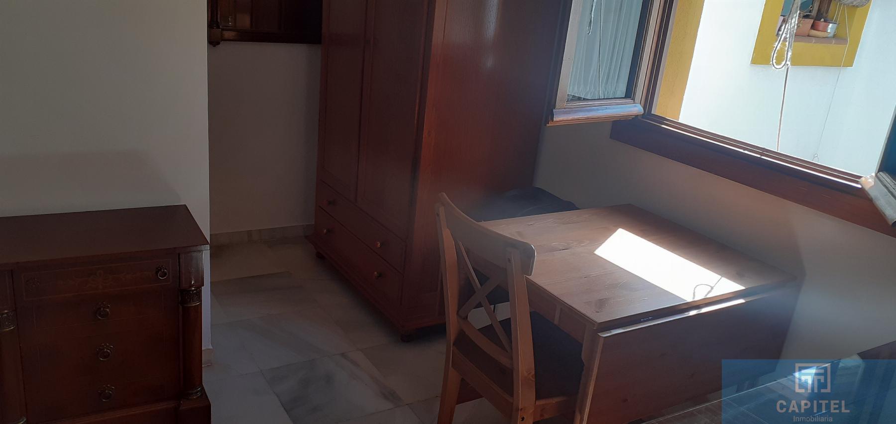 For sale of flat in Córdoba
