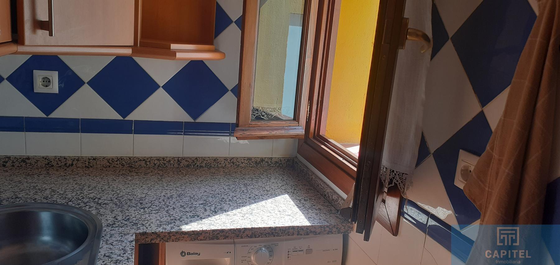 For sale of flat in Córdoba