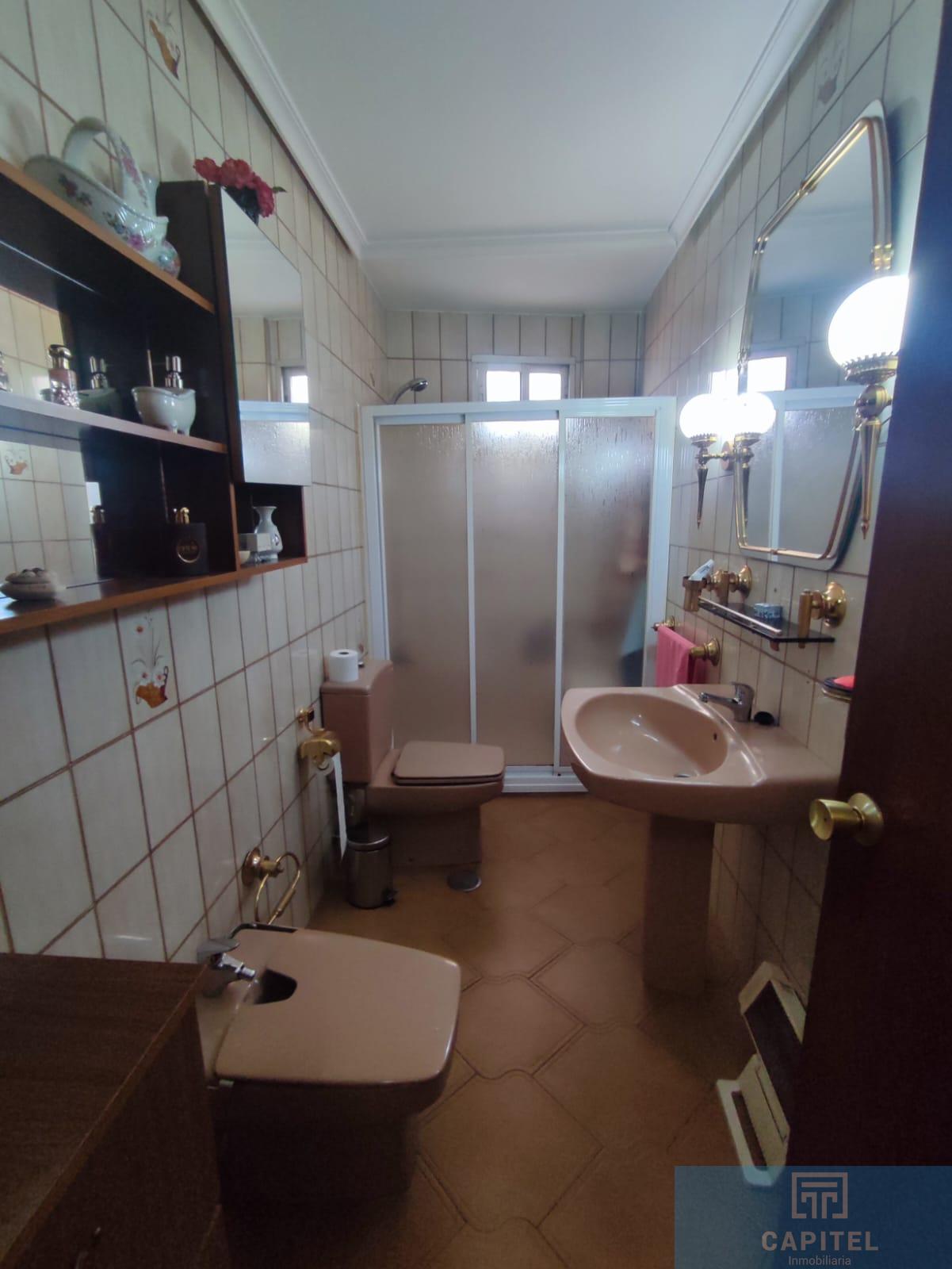 For sale of flat in Córdoba