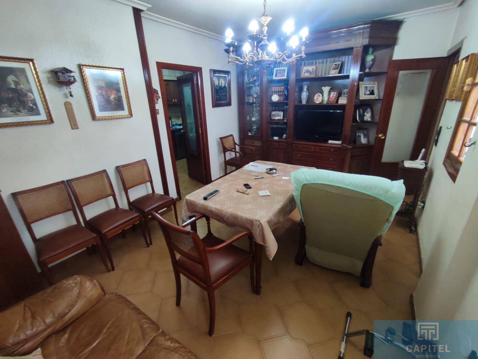 For sale of flat in Córdoba