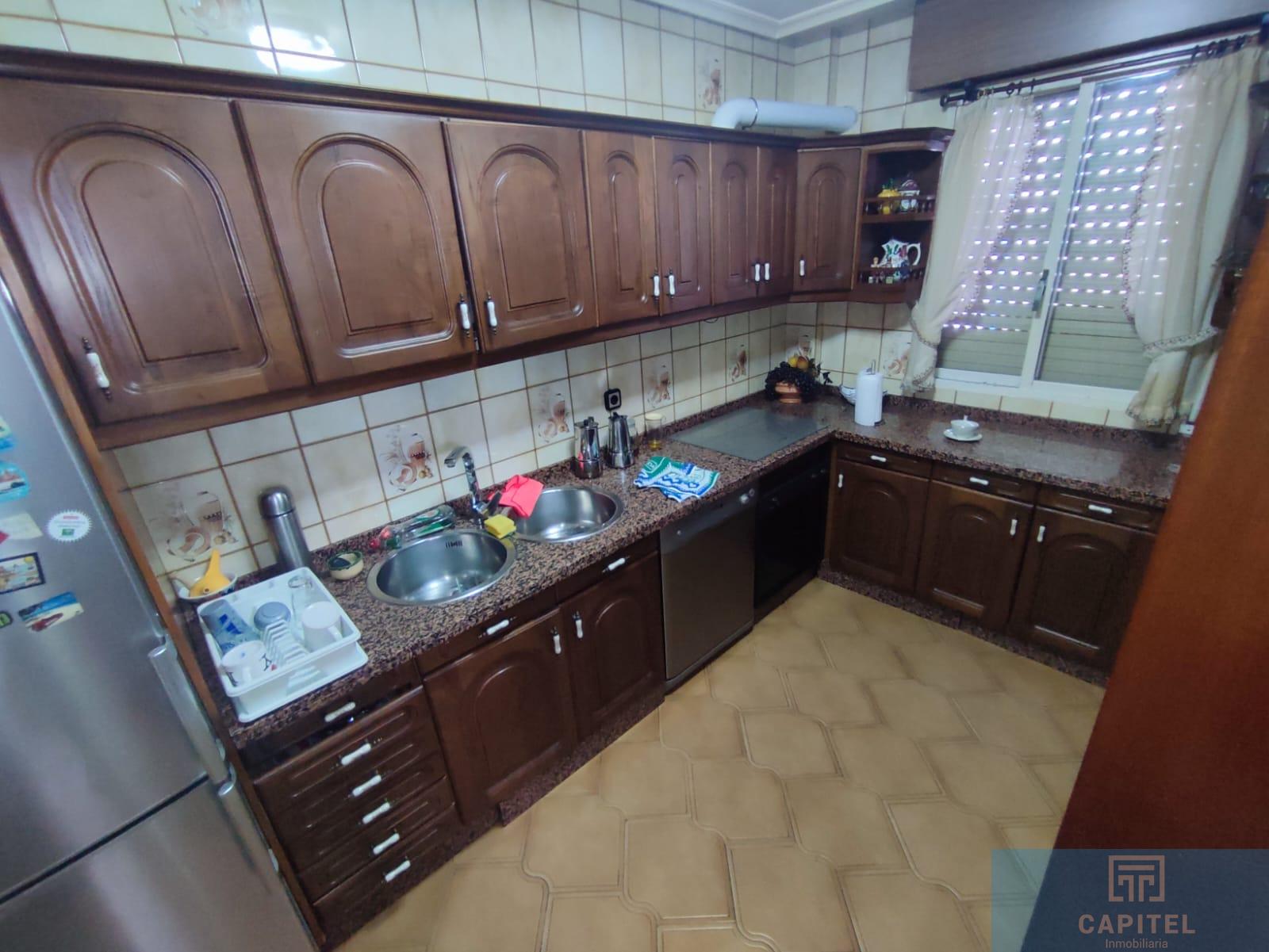 For sale of flat in Córdoba