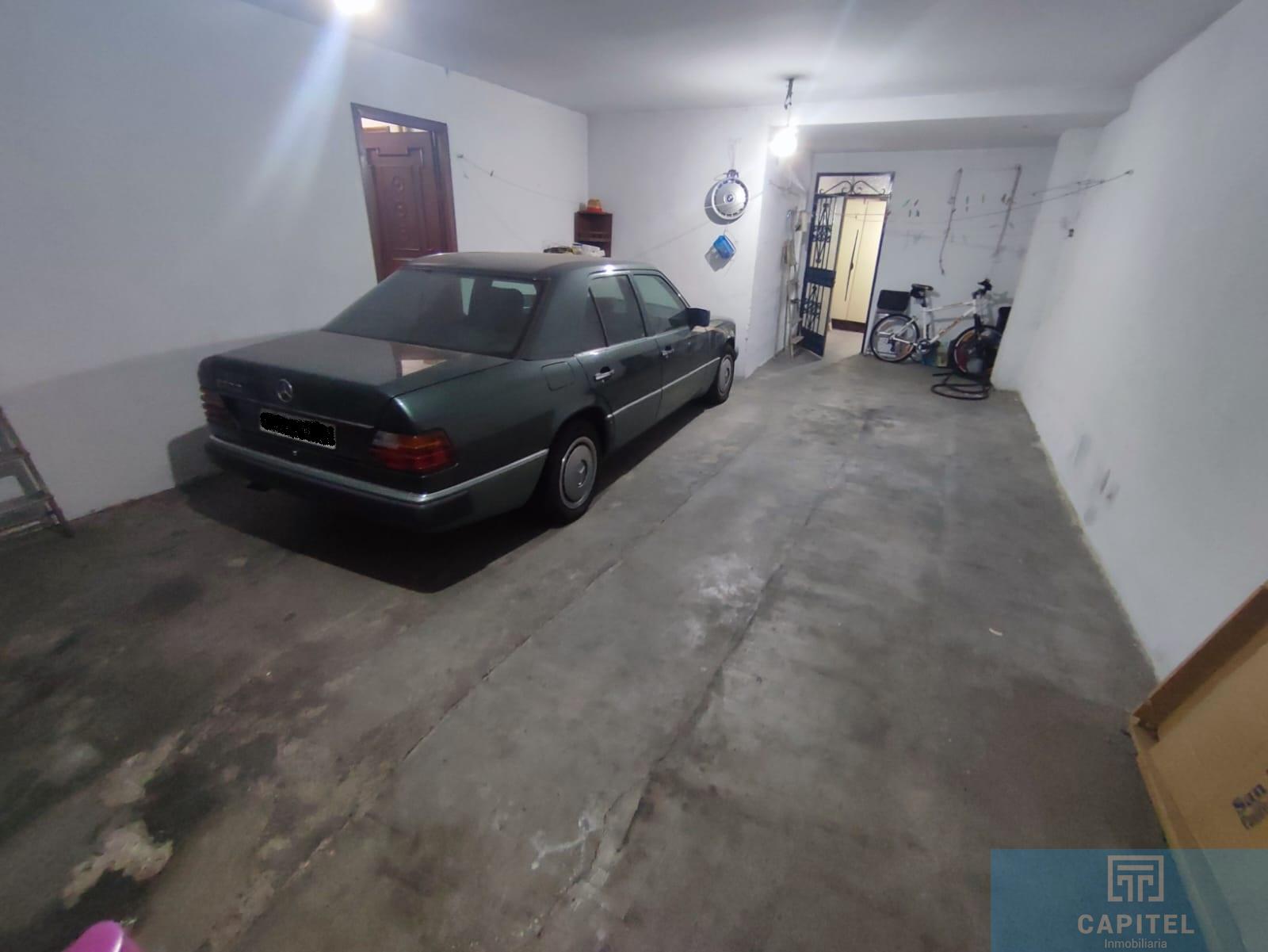 For sale of flat in Córdoba