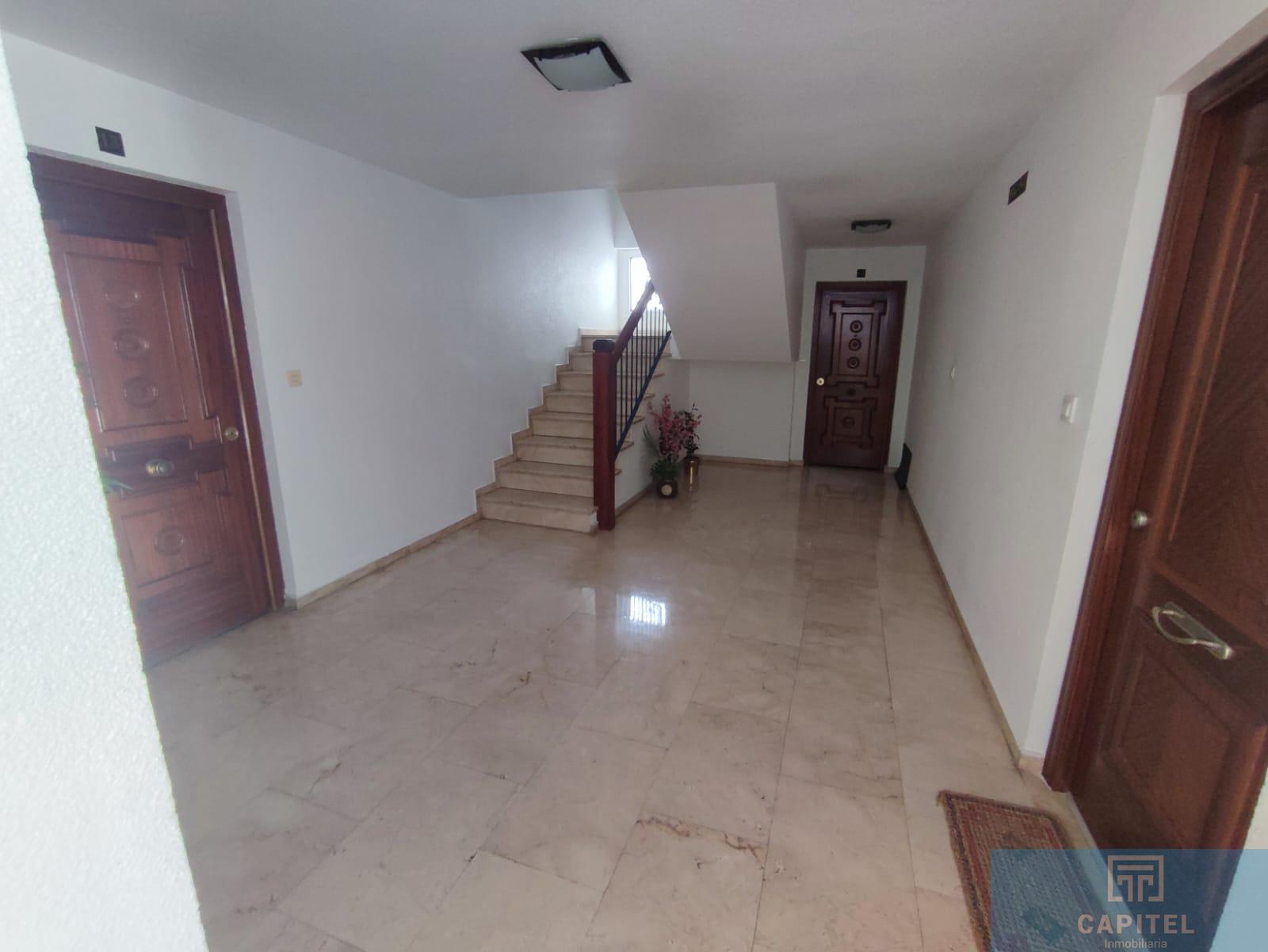 For sale of flat in Córdoba