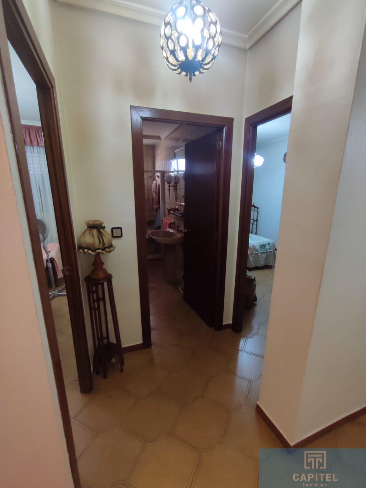 For sale of flat in Córdoba