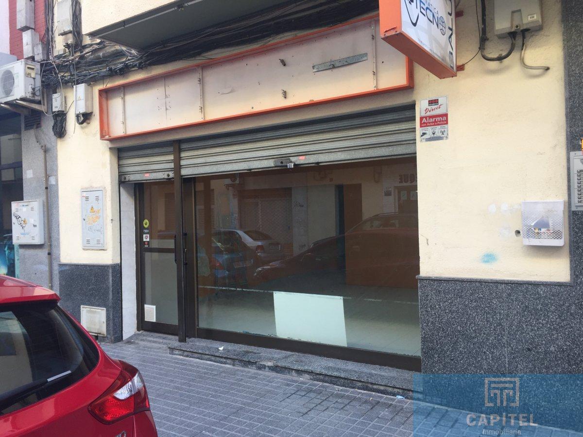 For rent of commercial in Córdoba