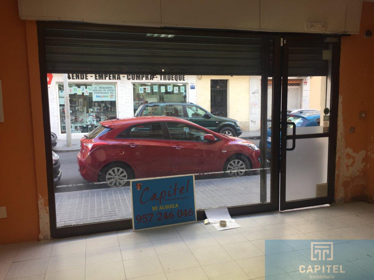 For rent of commercial in Córdoba