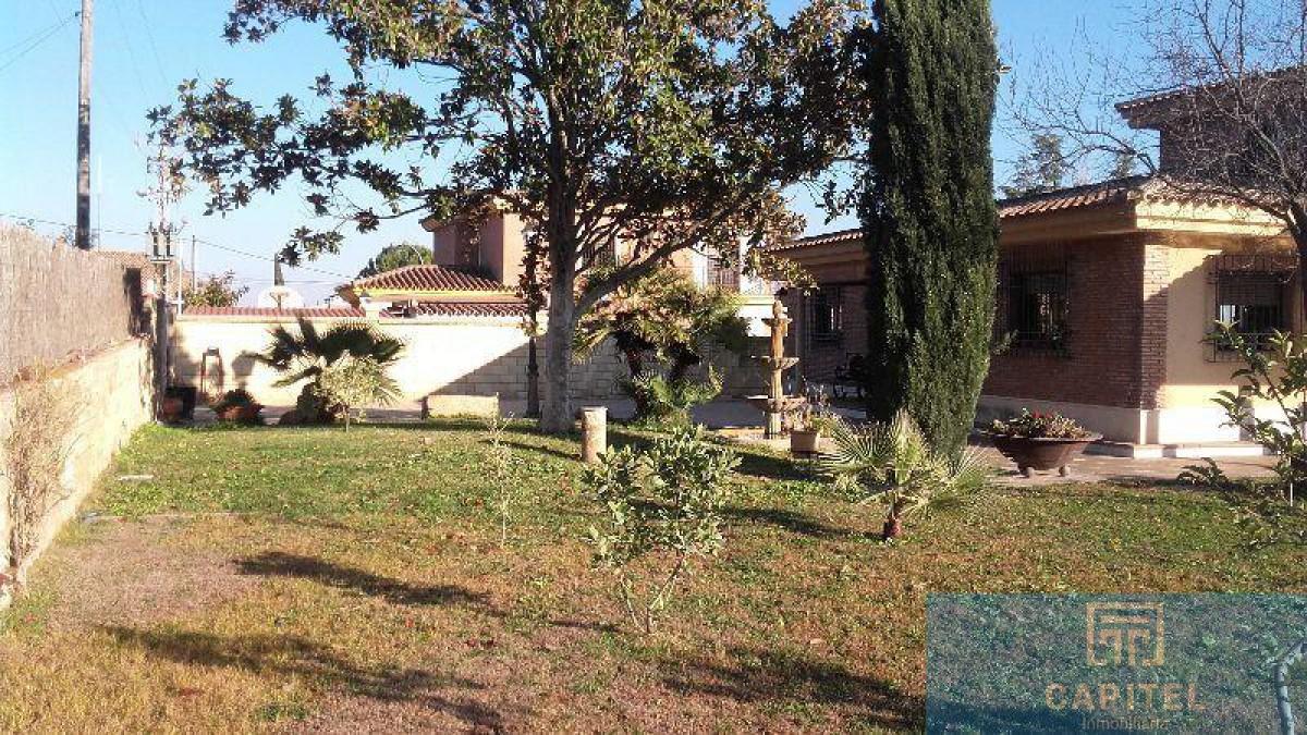 For sale of chalet in Córdoba