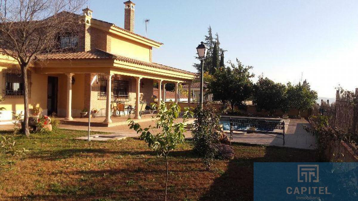 For sale of chalet in Córdoba