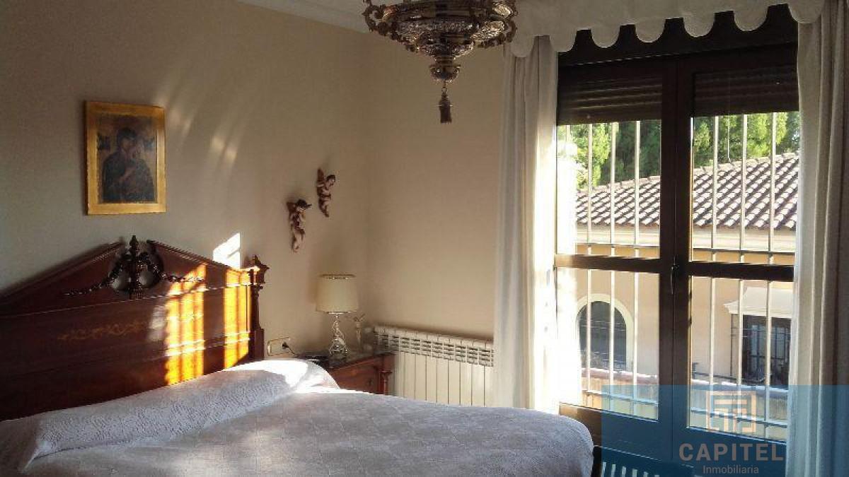 For sale of chalet in Córdoba