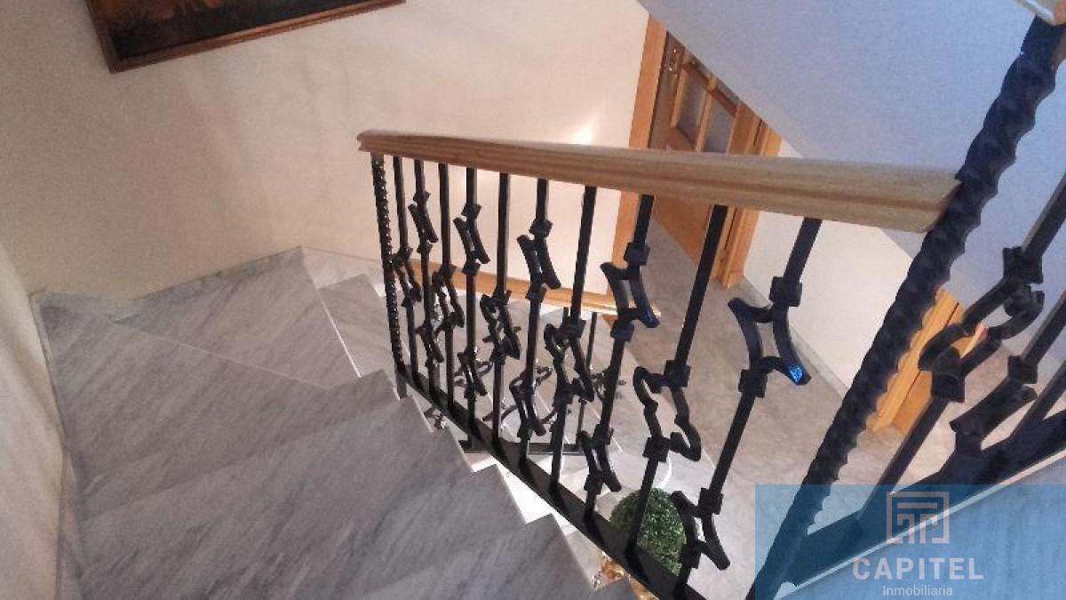 For sale of chalet in Córdoba