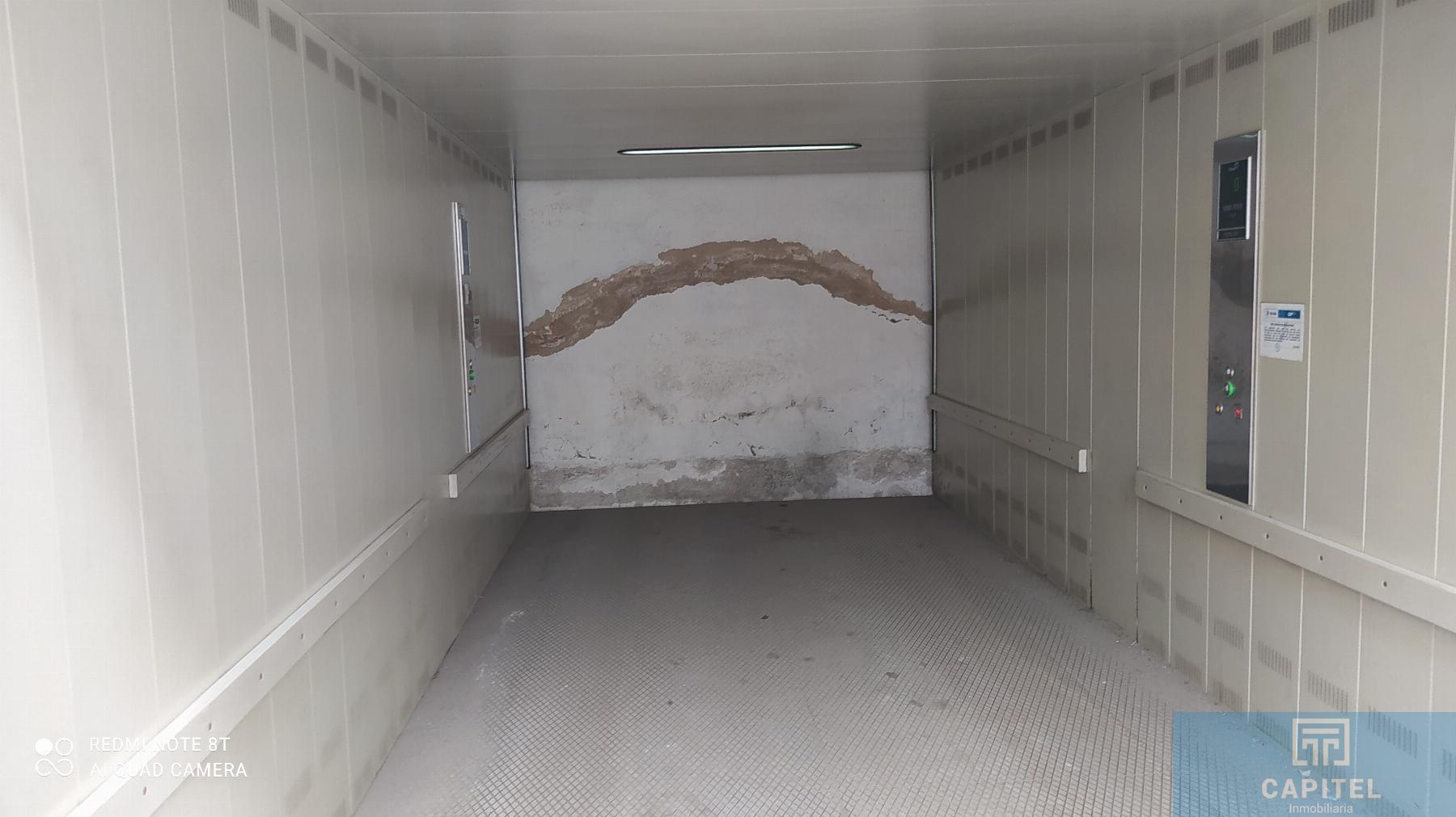 Venta de garaje en Córdoba