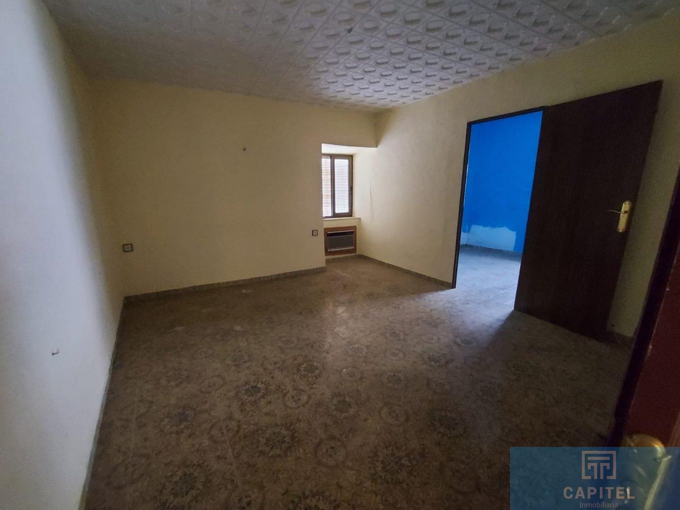 For sale of house in Córdoba