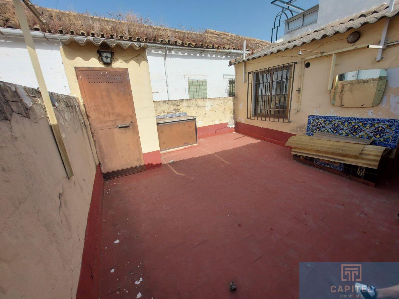 For sale of house in Córdoba