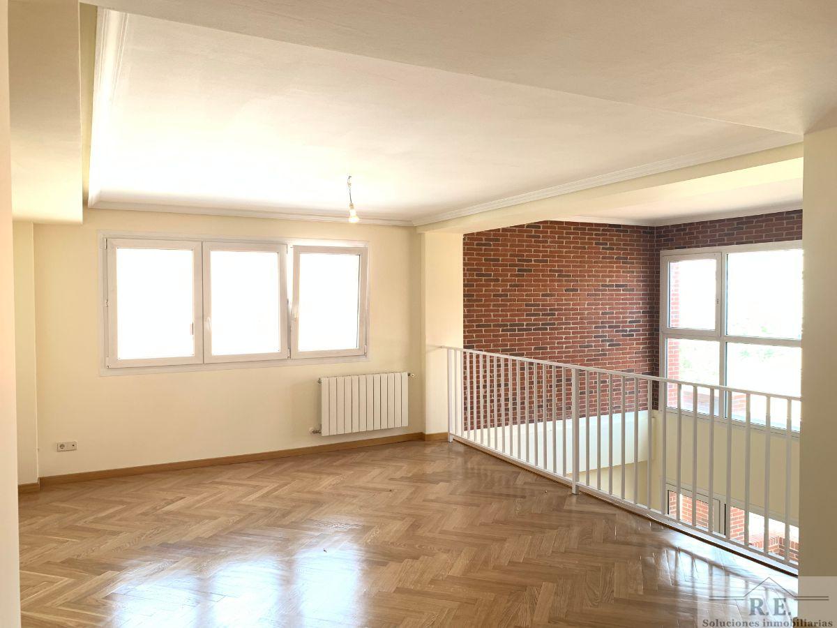 For rent of duplex in Madrid
