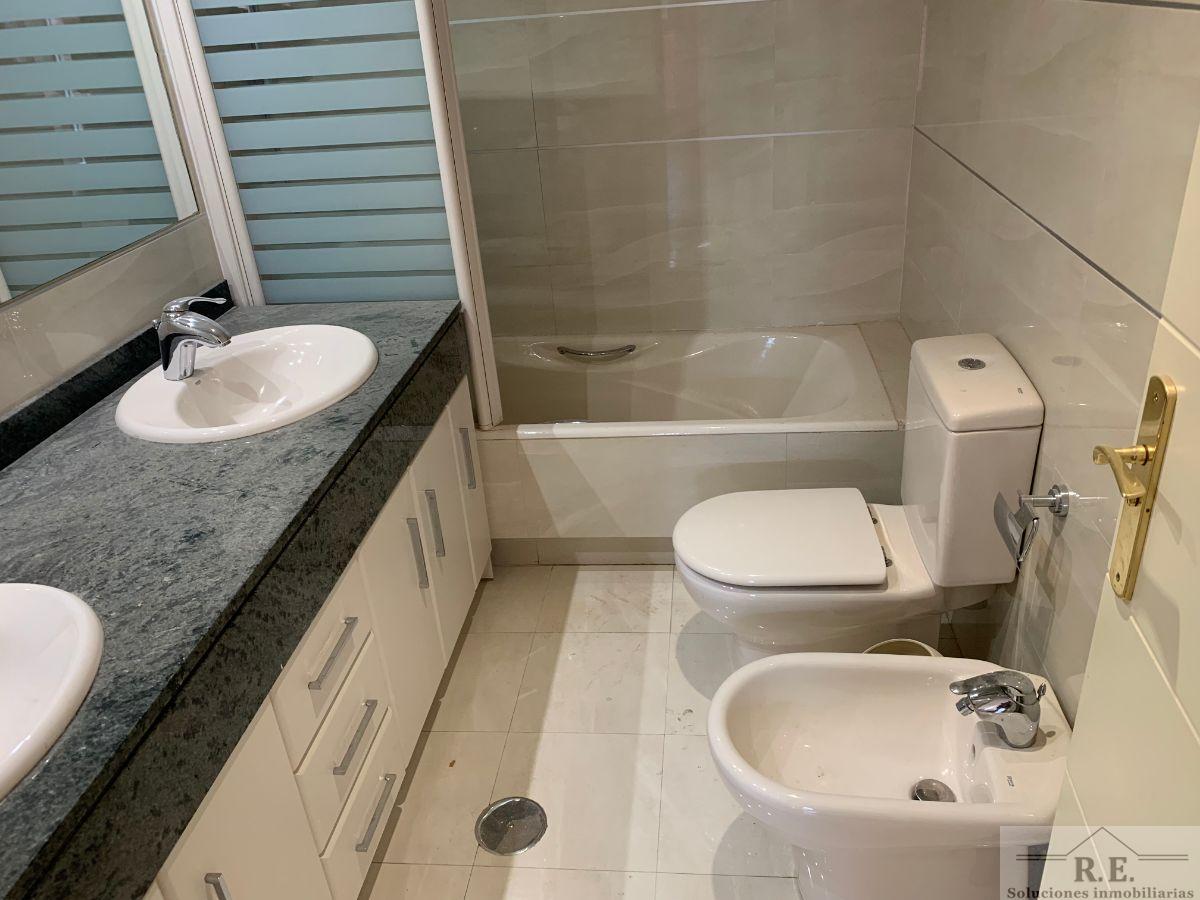 For rent of duplex in Madrid