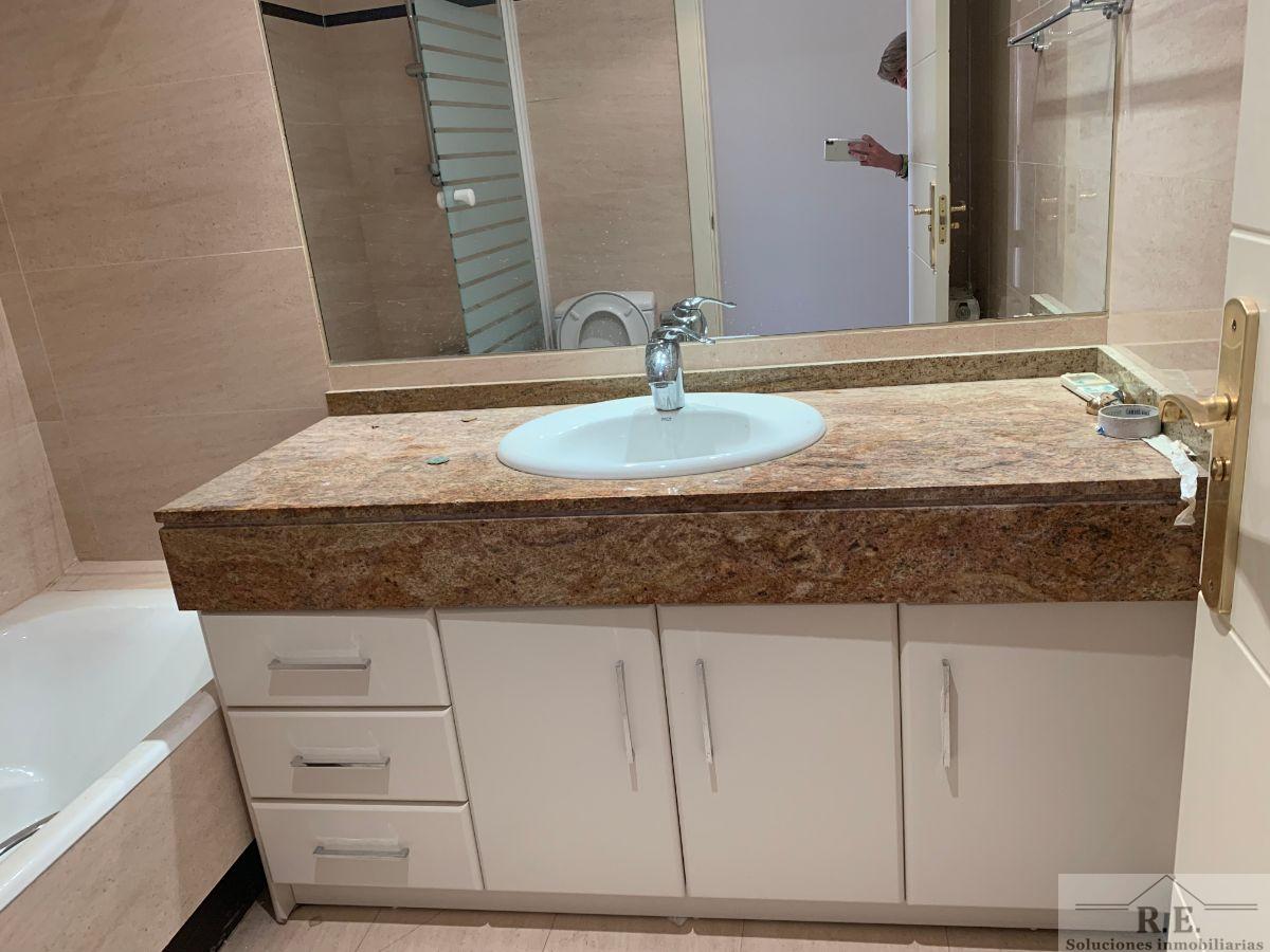 For rent of duplex in Madrid