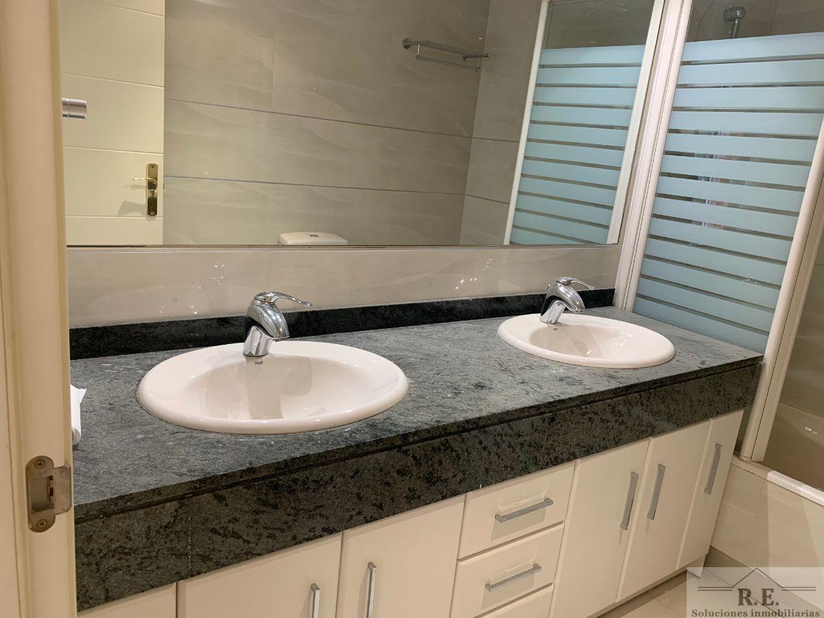 For rent of duplex in Madrid