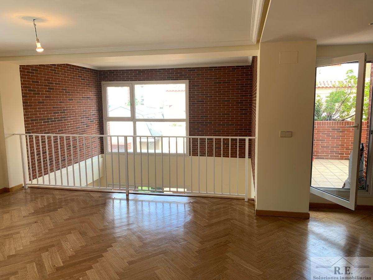 For rent of duplex in Madrid