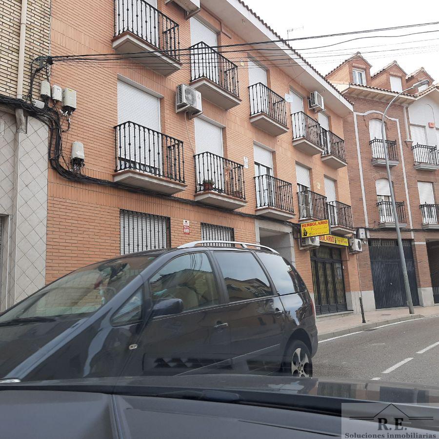 For sale of apartment in Torrijos