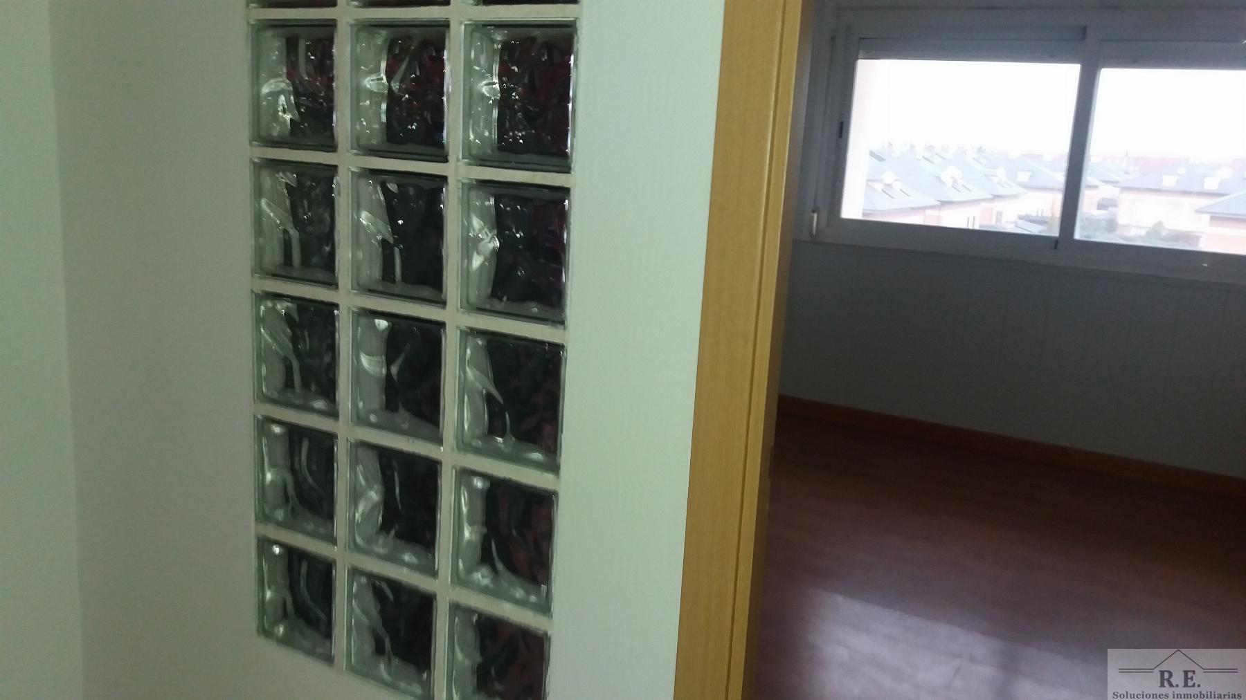 For rent of office in Madrid