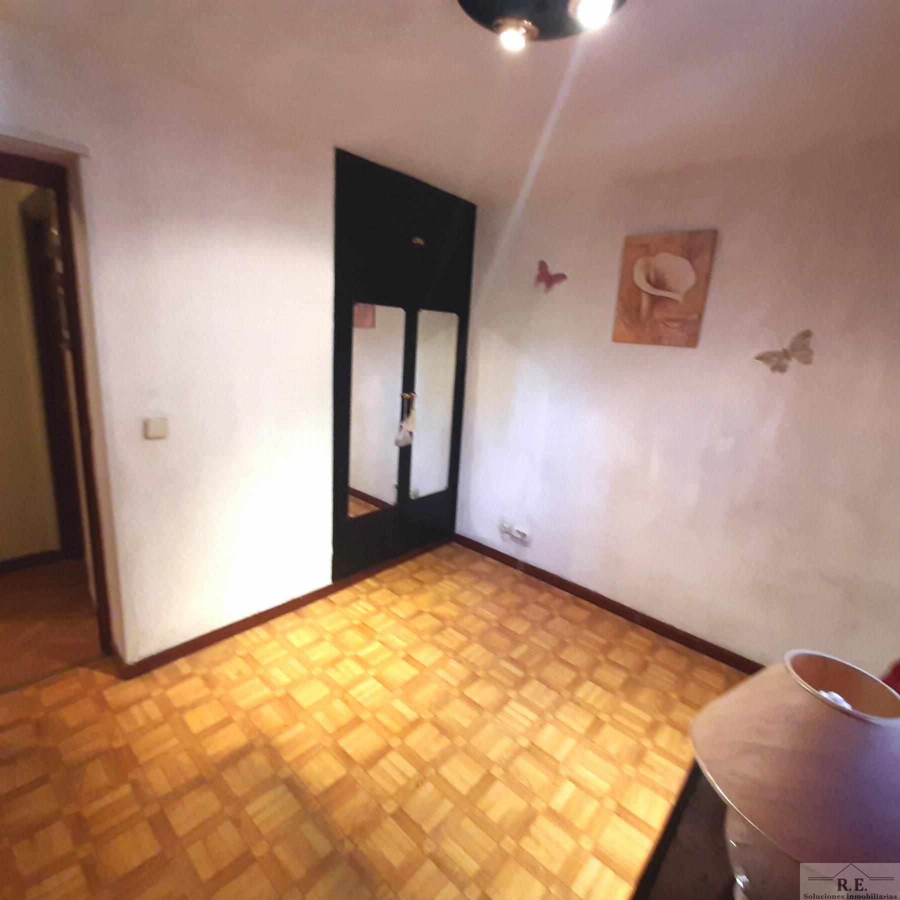 For sale of flat in Madrid