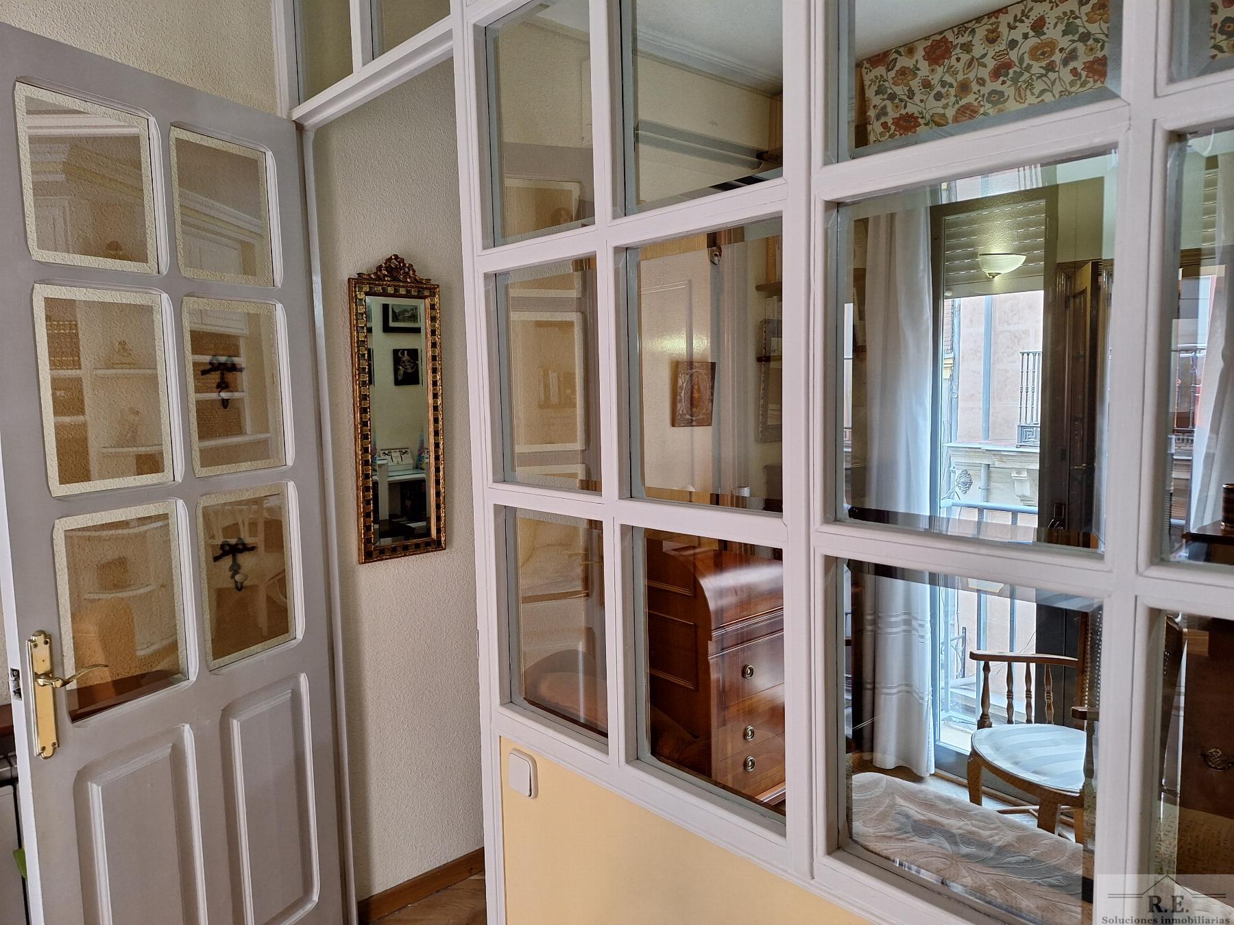 For sale of flat in Madrid