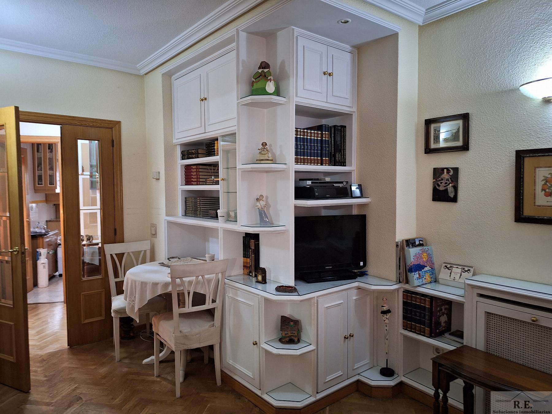 For sale of flat in Madrid