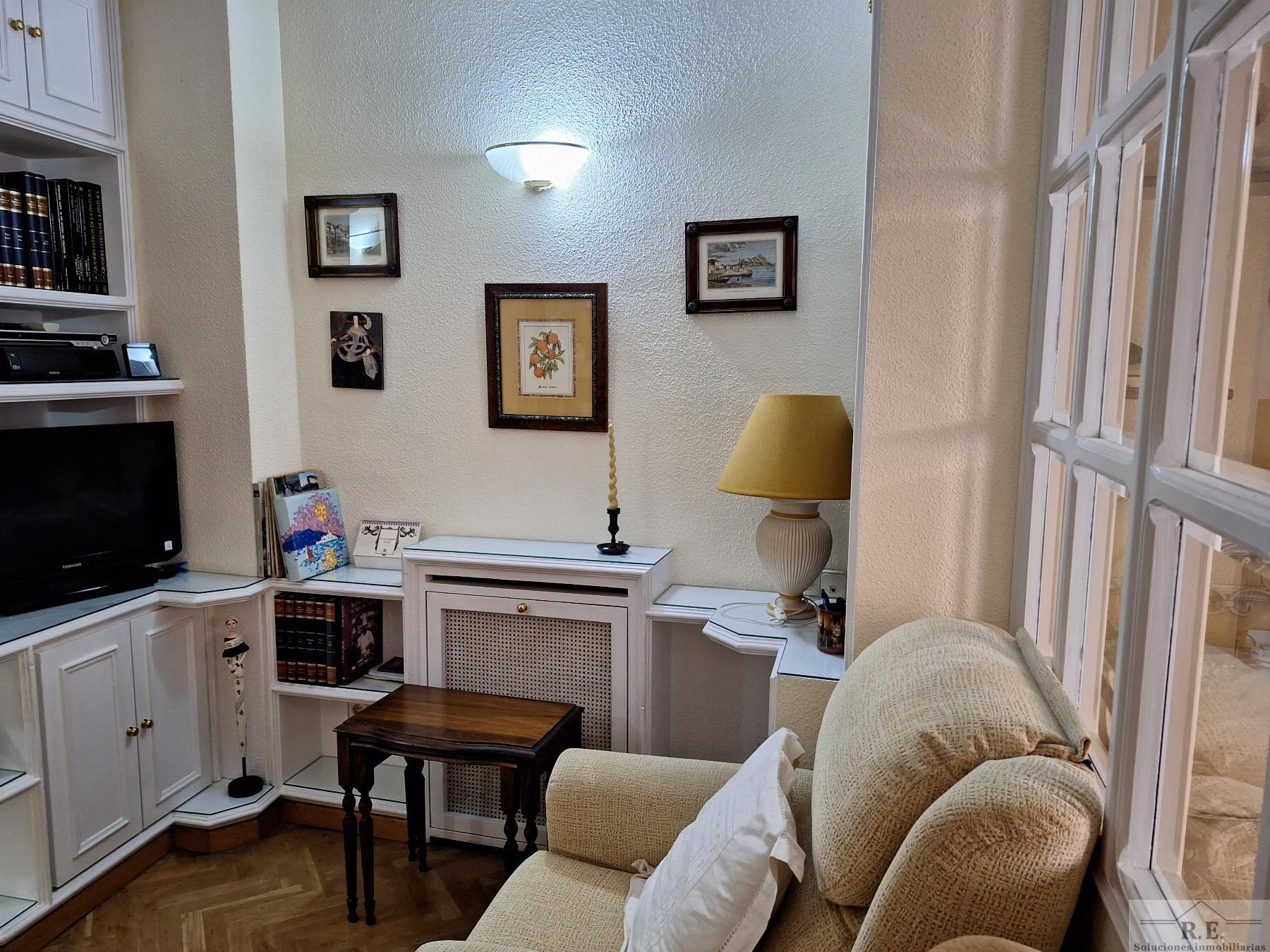 For sale of flat in Madrid