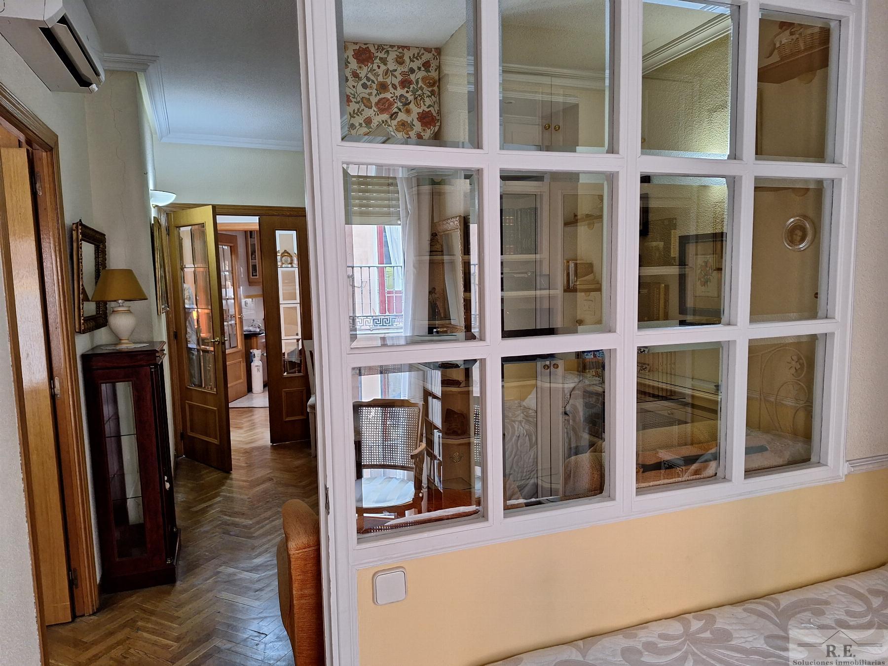 For sale of flat in Madrid