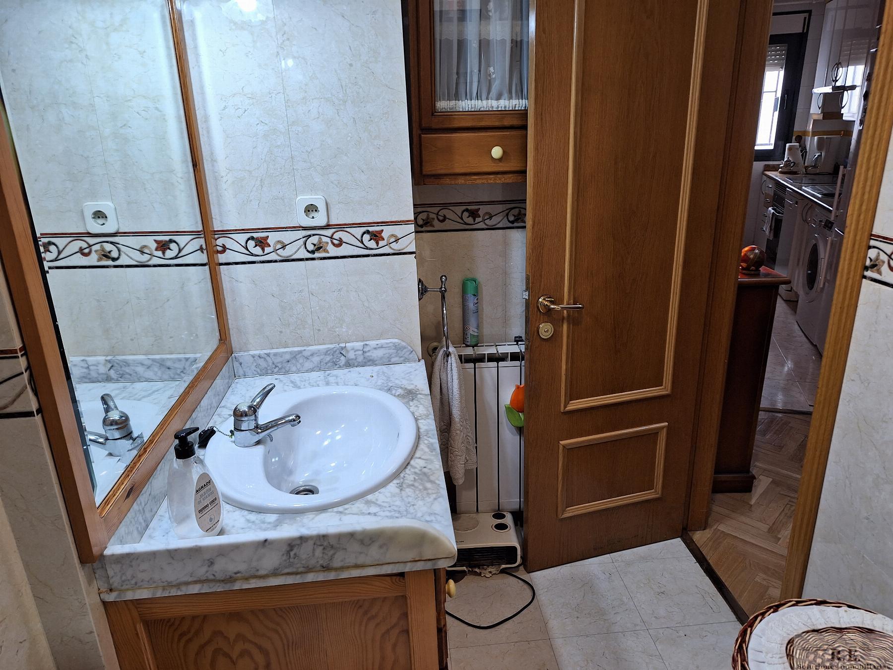 For sale of flat in Madrid