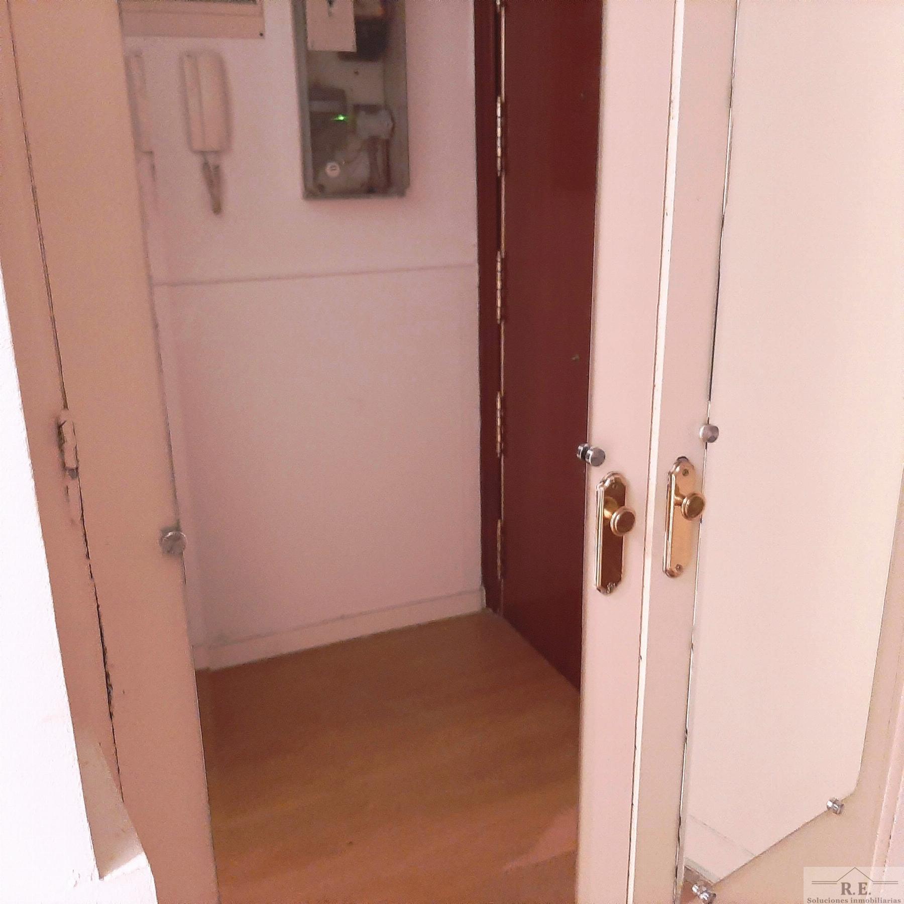 For sale of apartment in Madrid