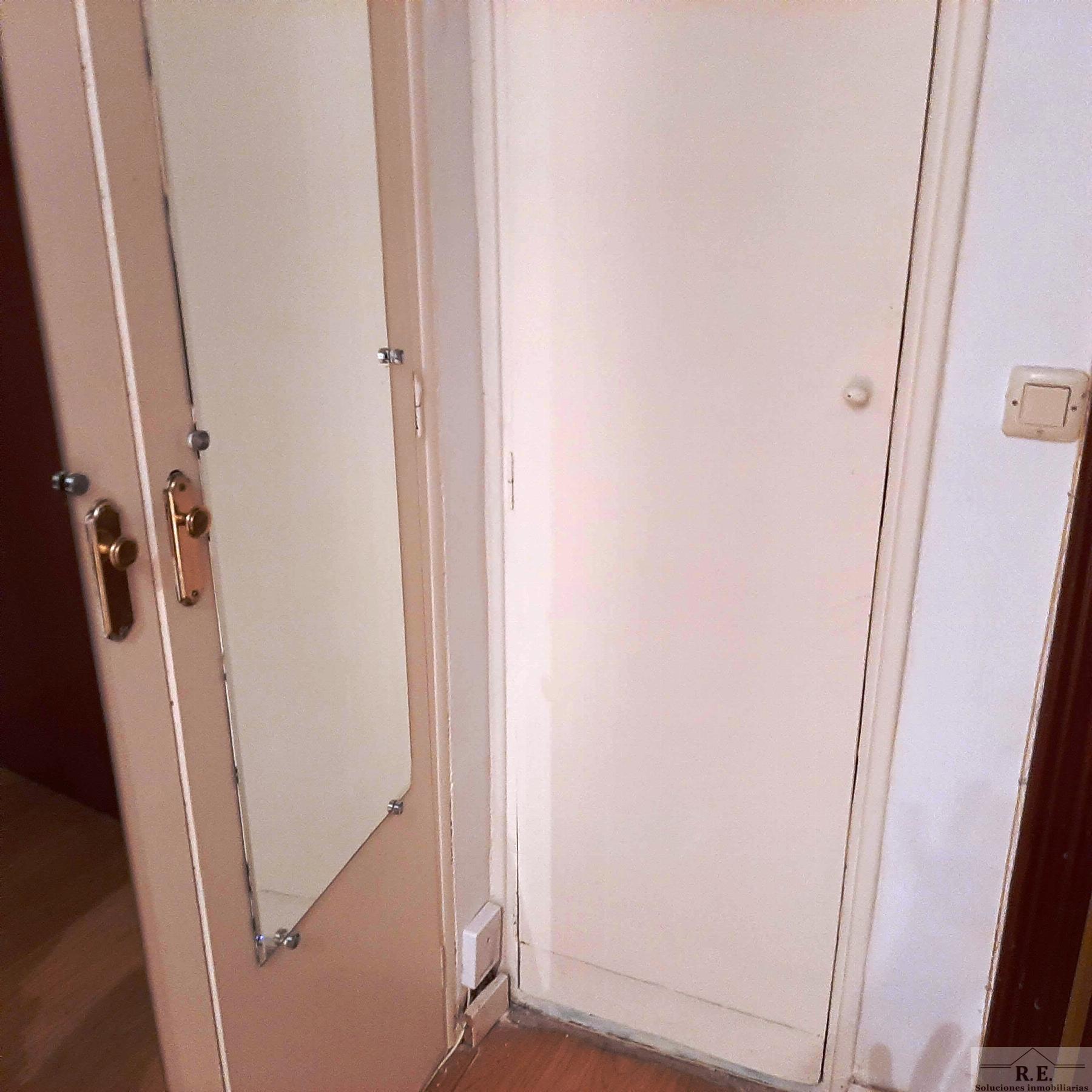 For sale of apartment in Madrid