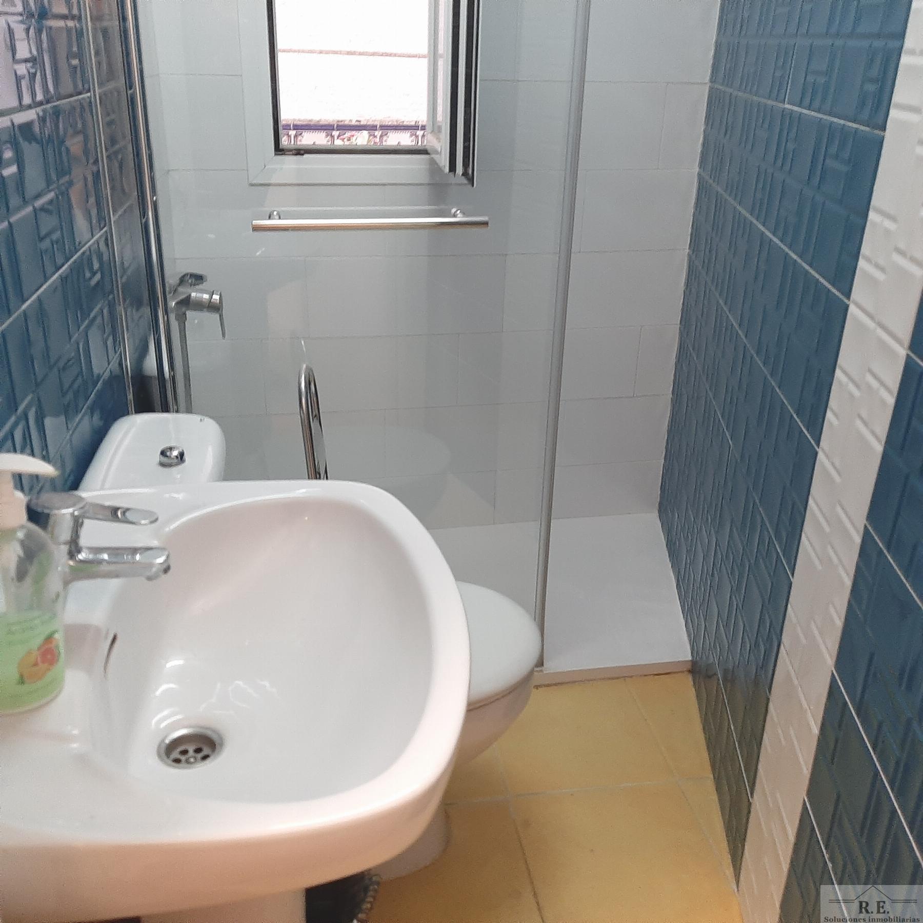 For sale of apartment in Madrid