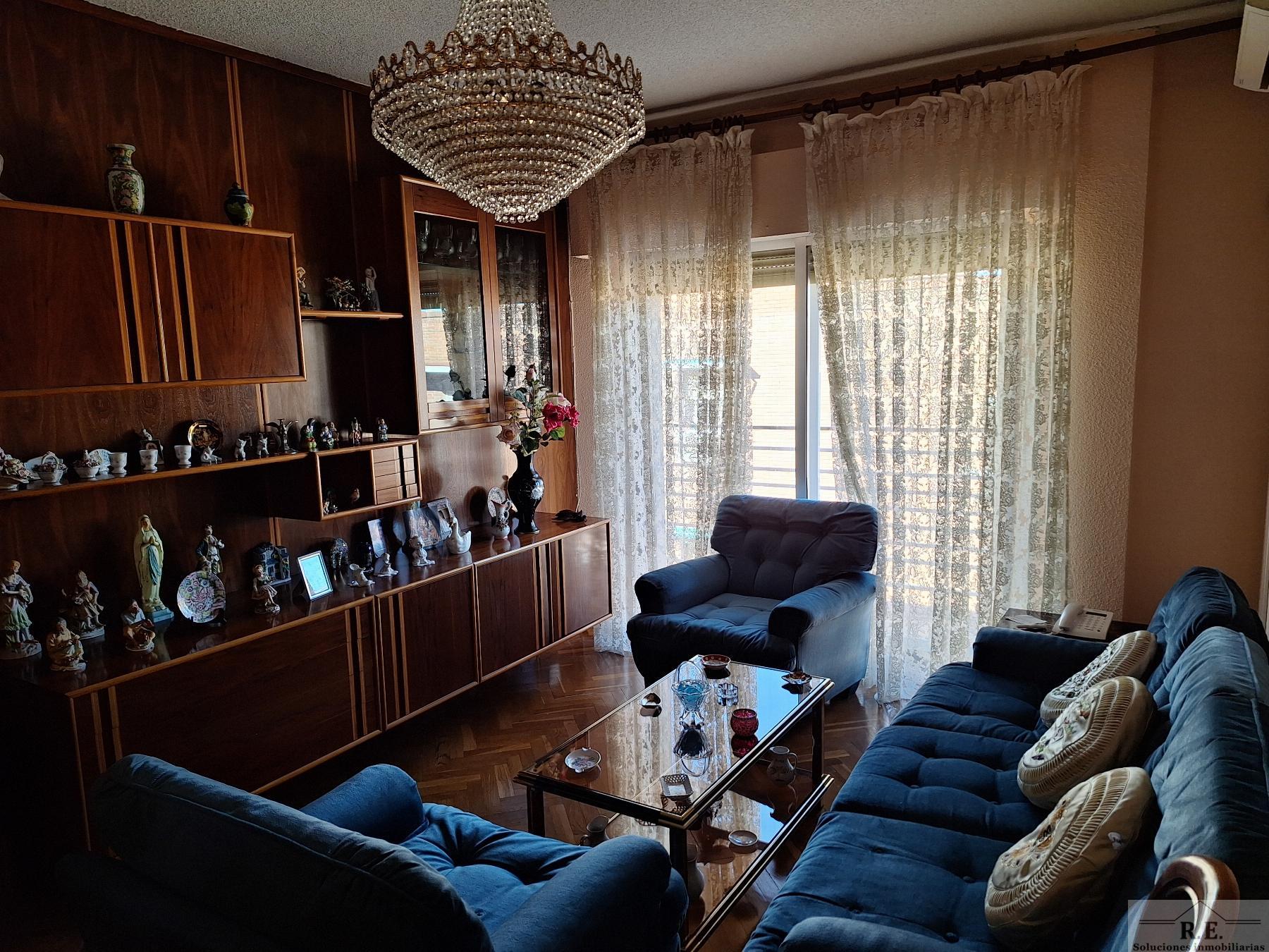 For sale of flat in Madrid