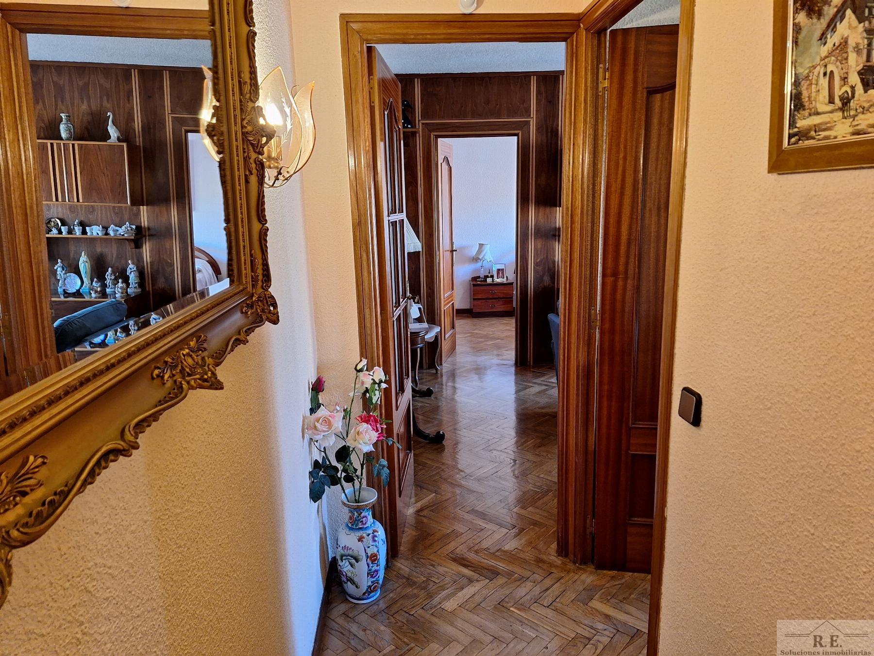 For sale of flat in Madrid