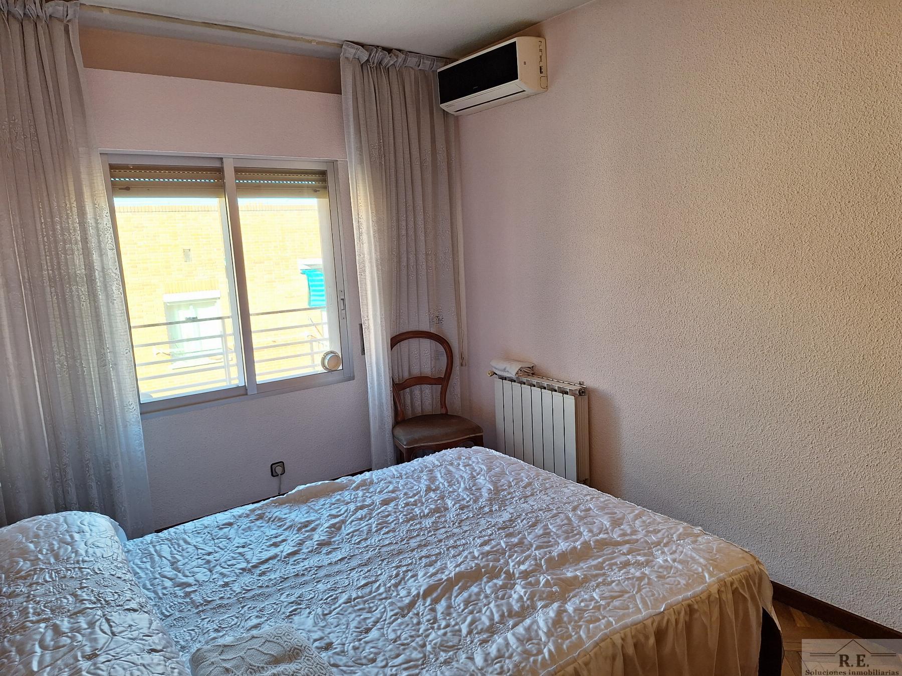 For sale of flat in Madrid