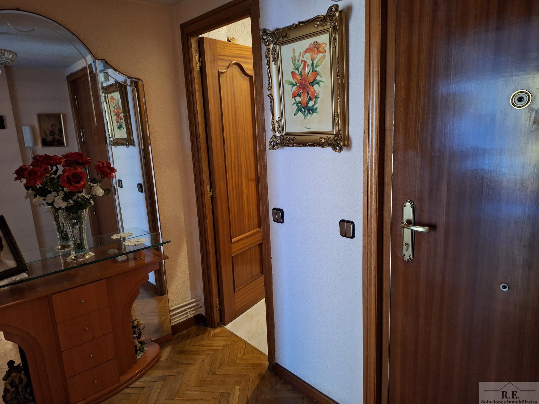 For sale of flat in Madrid