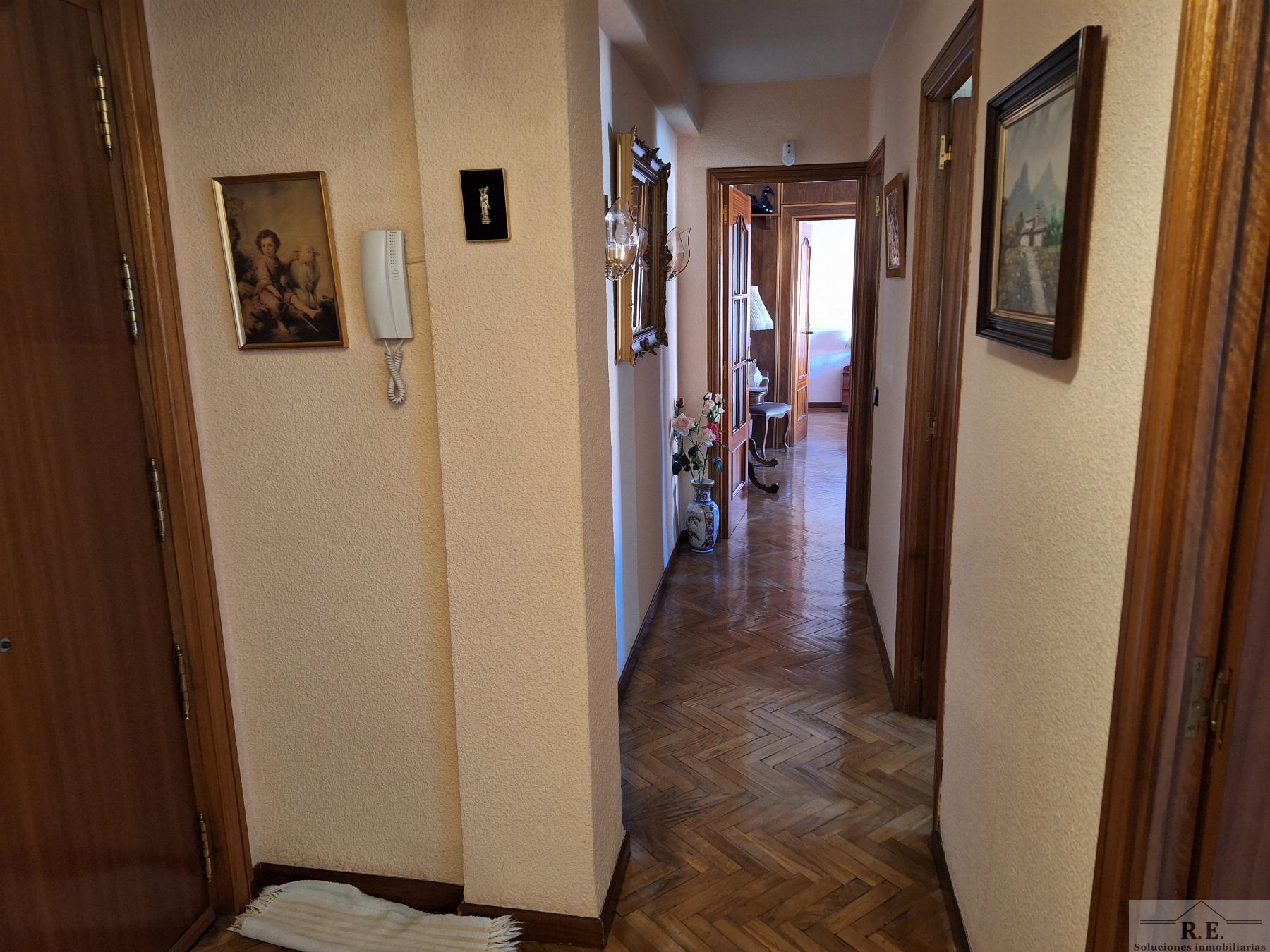 For sale of flat in Madrid
