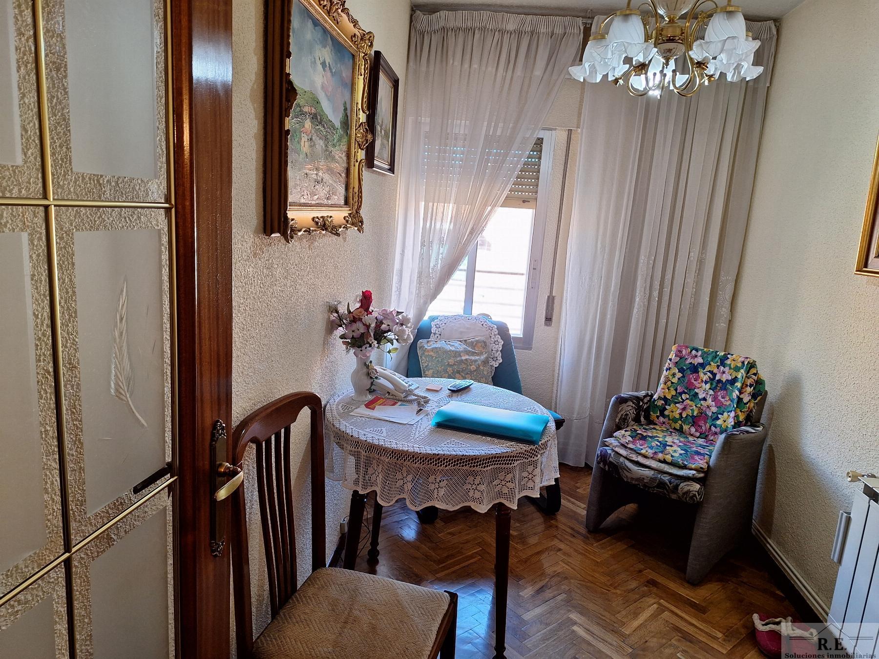 For sale of flat in Madrid