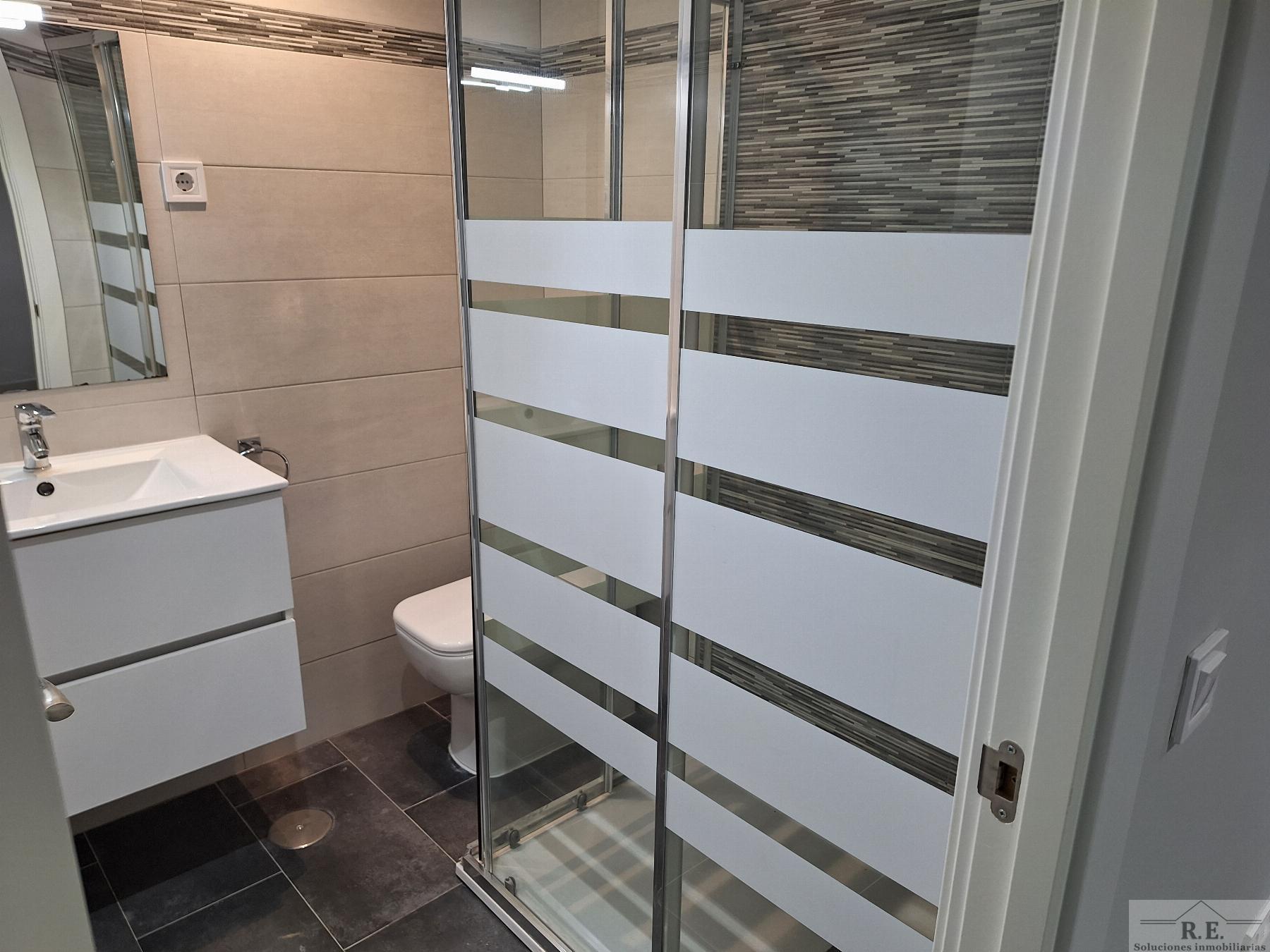 For sale of flat in Madrid