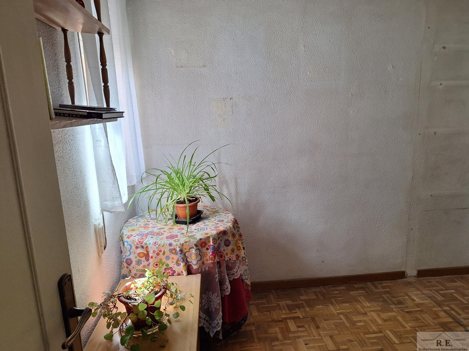 For sale of flat in Madrid