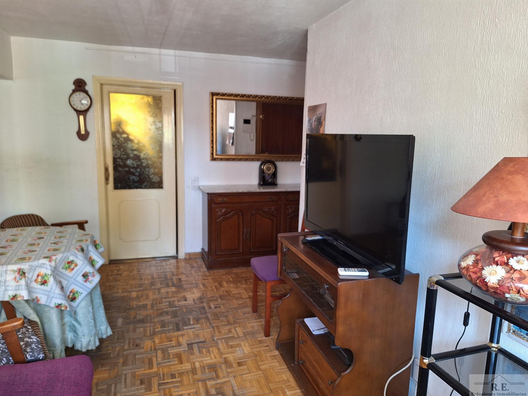 For sale of flat in Madrid